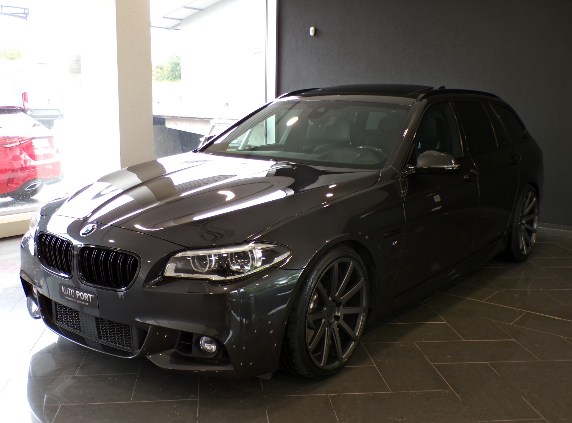 BMW 530d Touring xDrive Steptronic-image-1