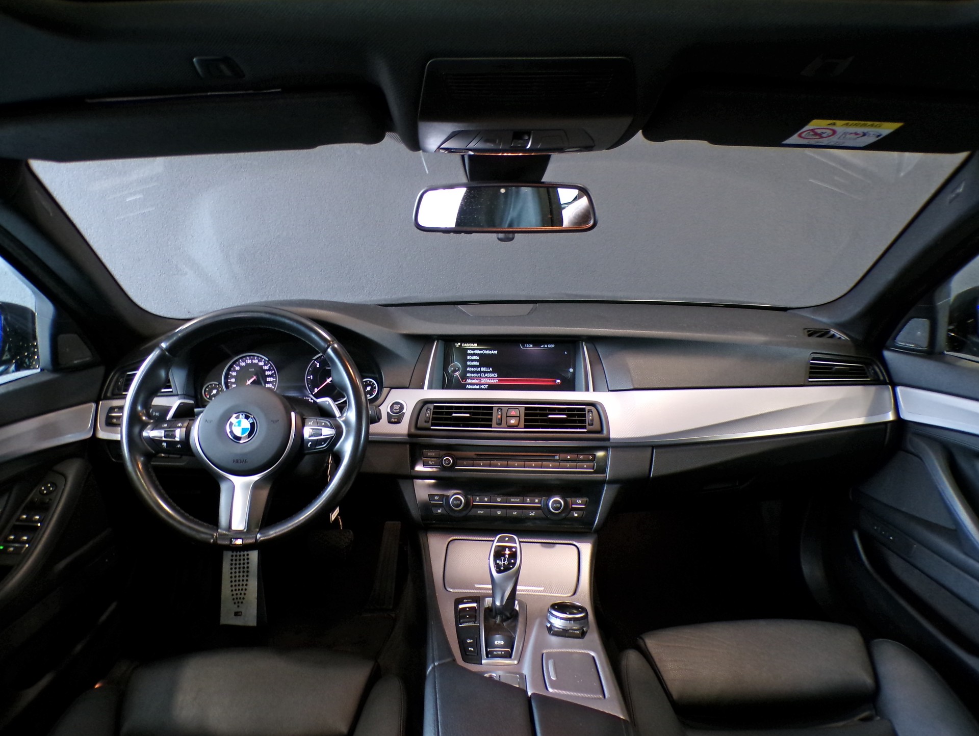 BMW 530d Touring xDrive Steptronic-image-10