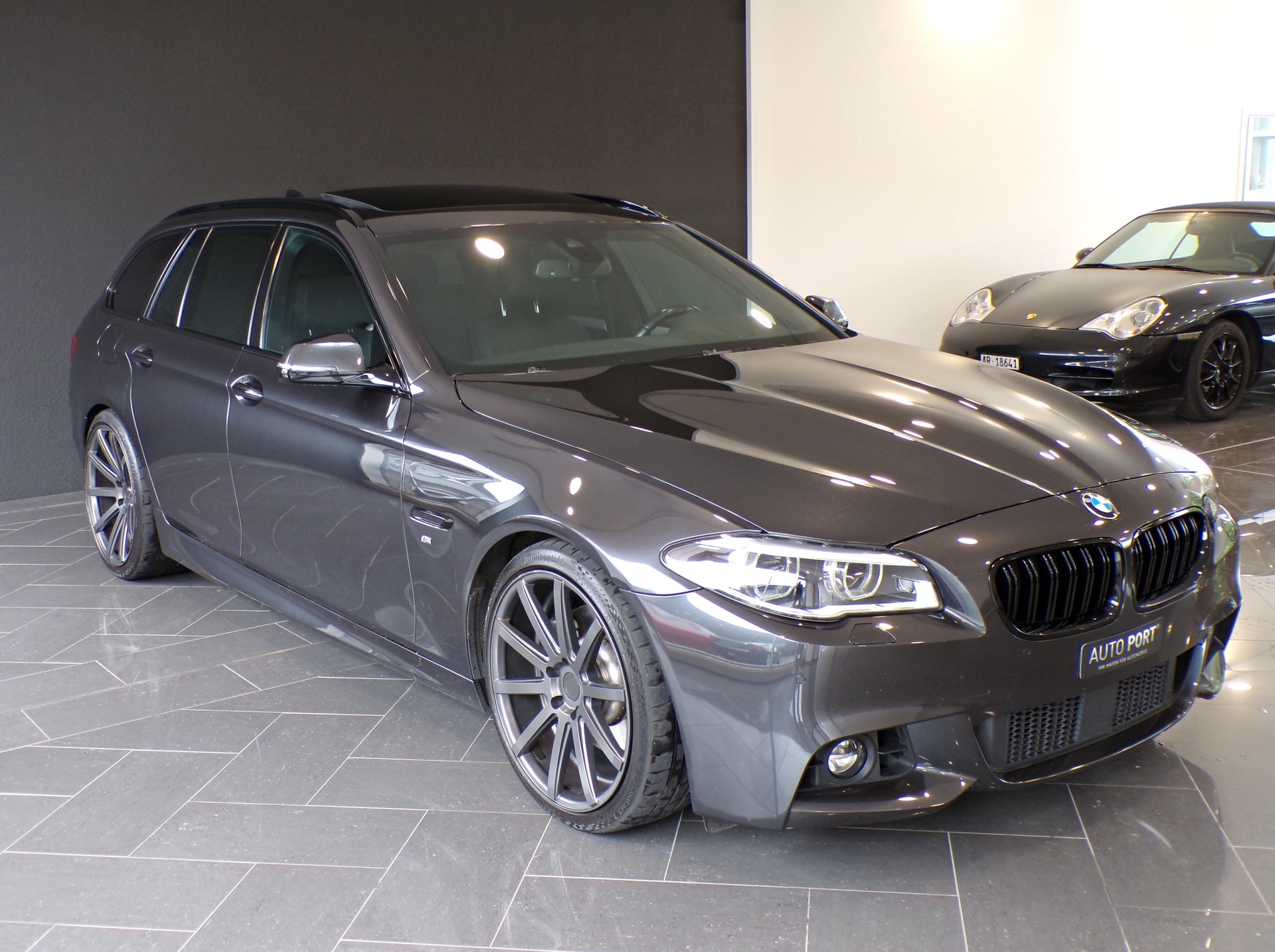 BMW 530d Touring xDrive Steptronic-image-3