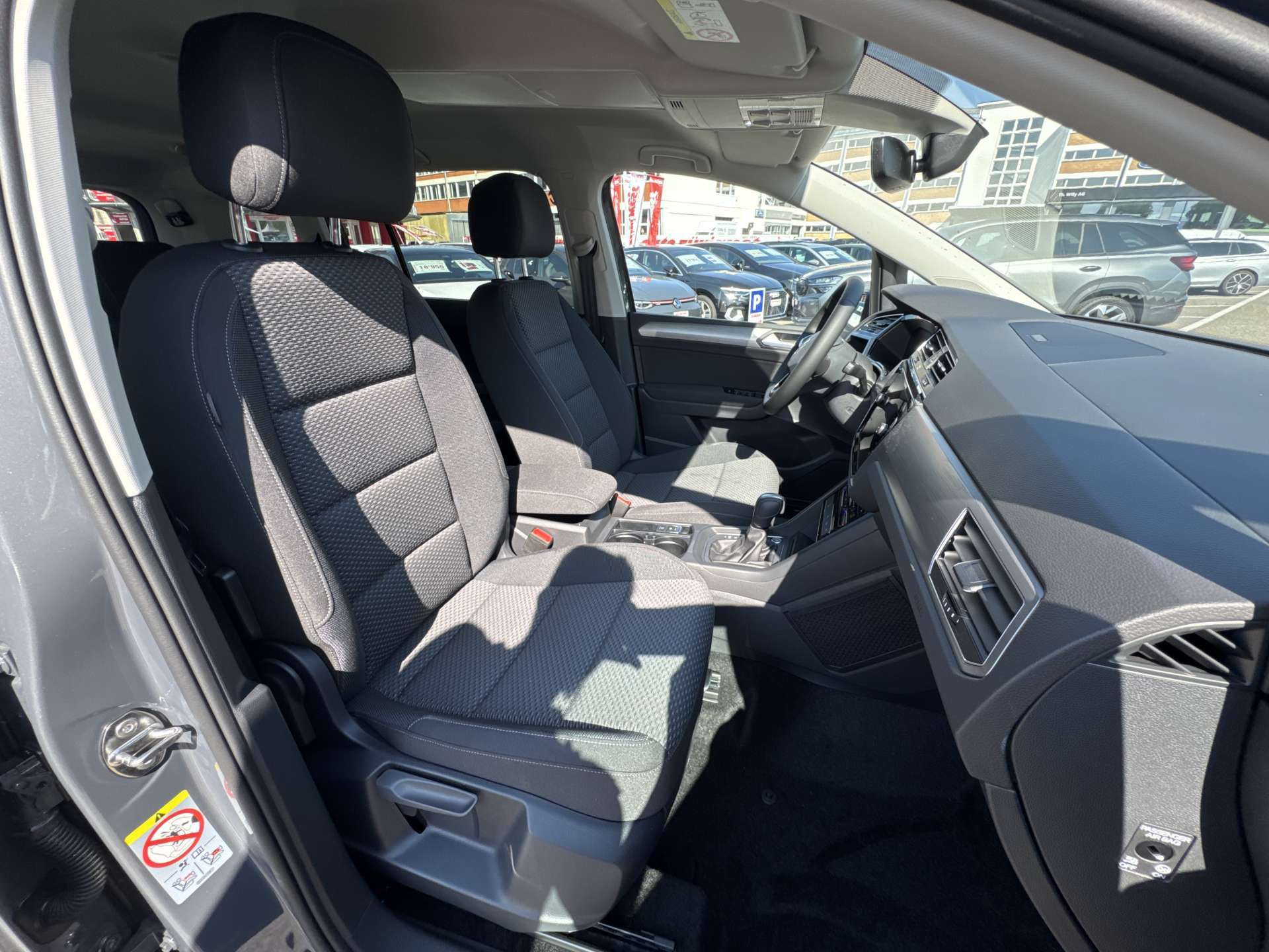 VW Touran 1.5 TSi EVO Comfortline Edition DSG-Automat 7-Plätzer-image-11