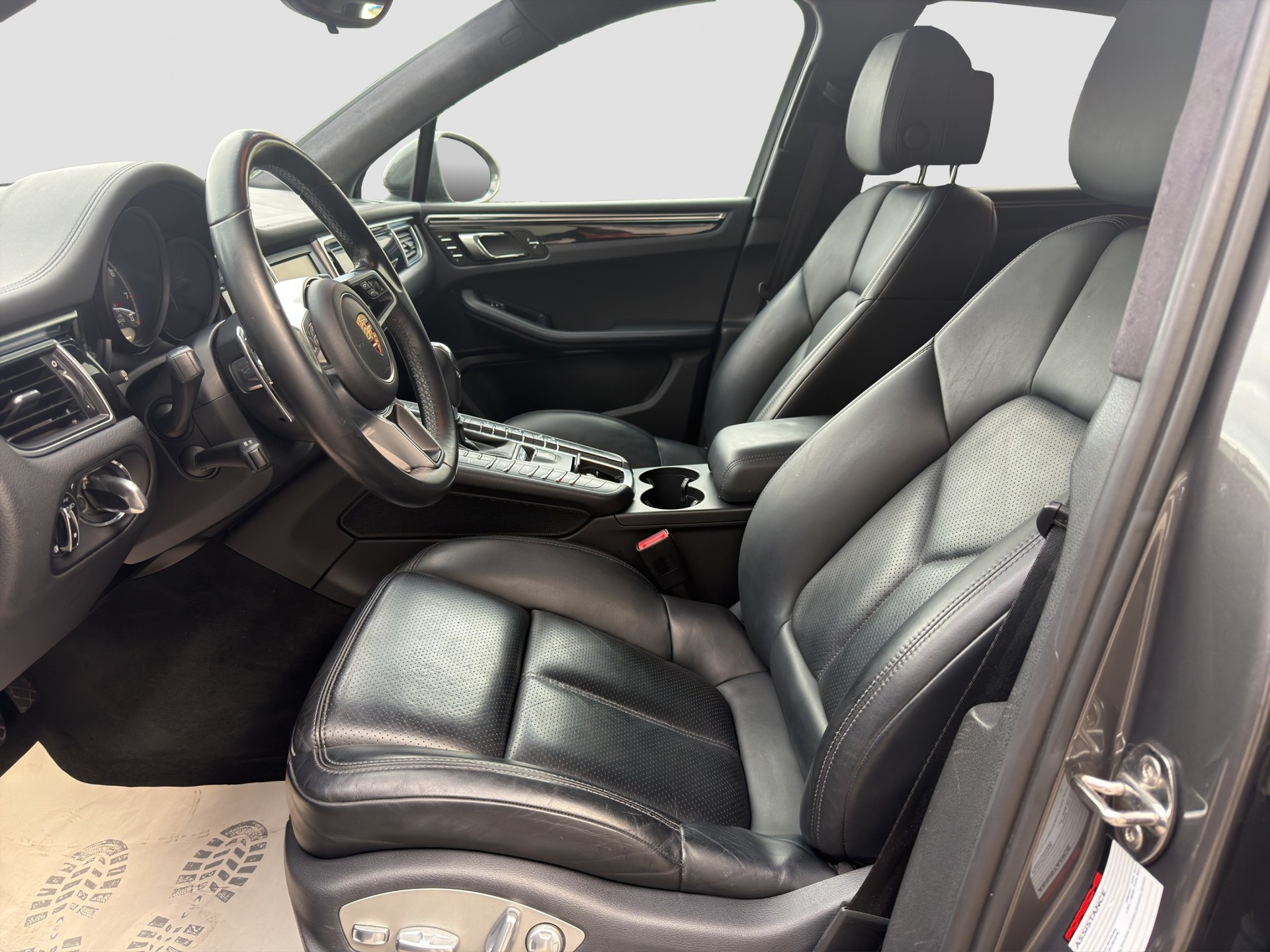 PORSCHE Macan Turbo PDK-image-9