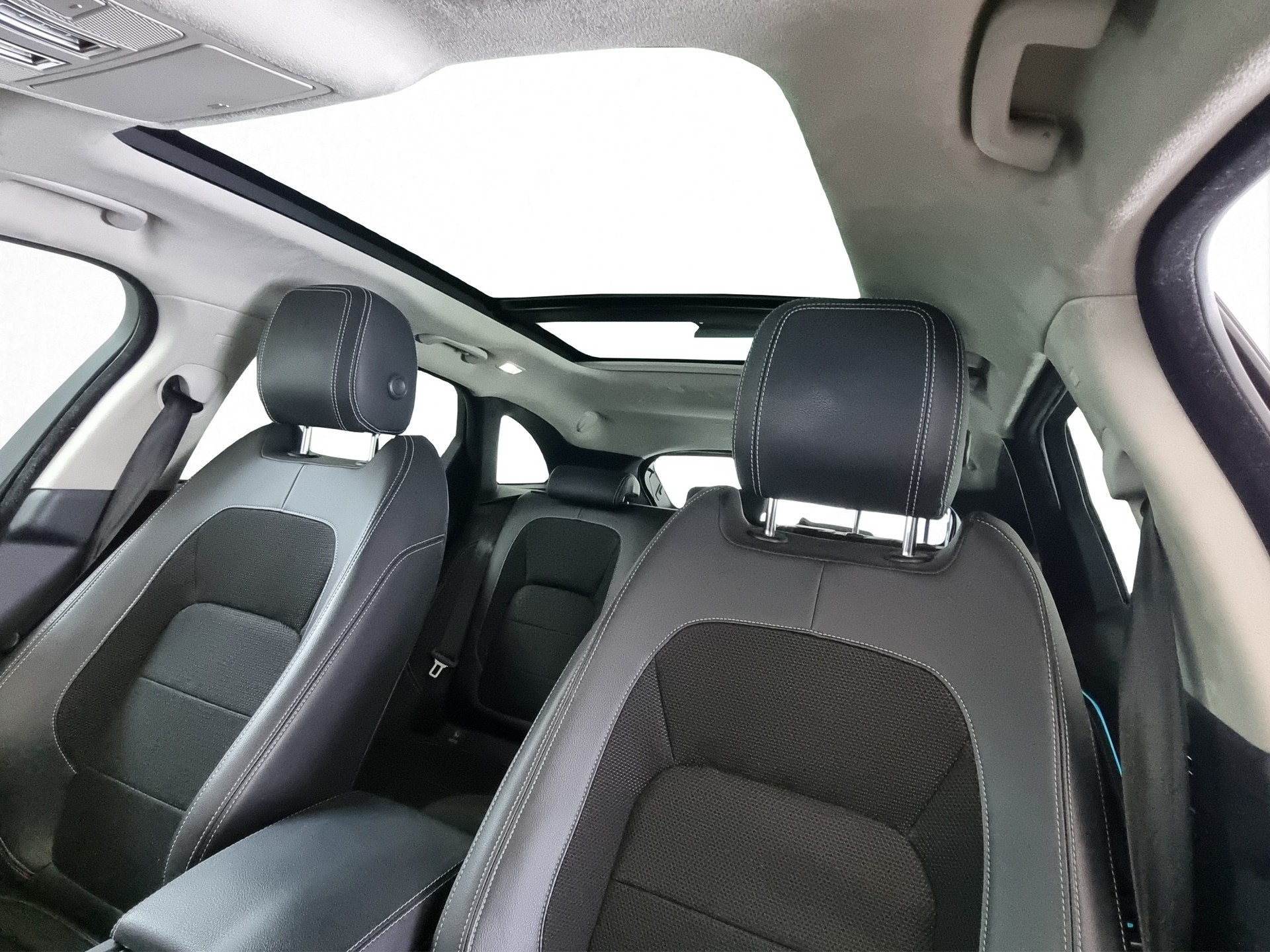 JAGUAR F-Pace 2.0 T 250 R-Sport AWD-image-12