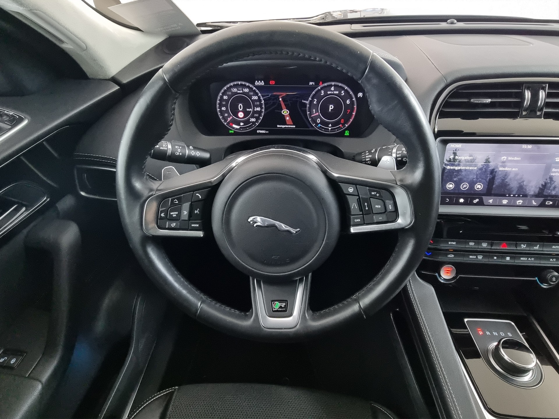 JAGUAR F-Pace 2.0 T 250 R-Sport AWD-image-8