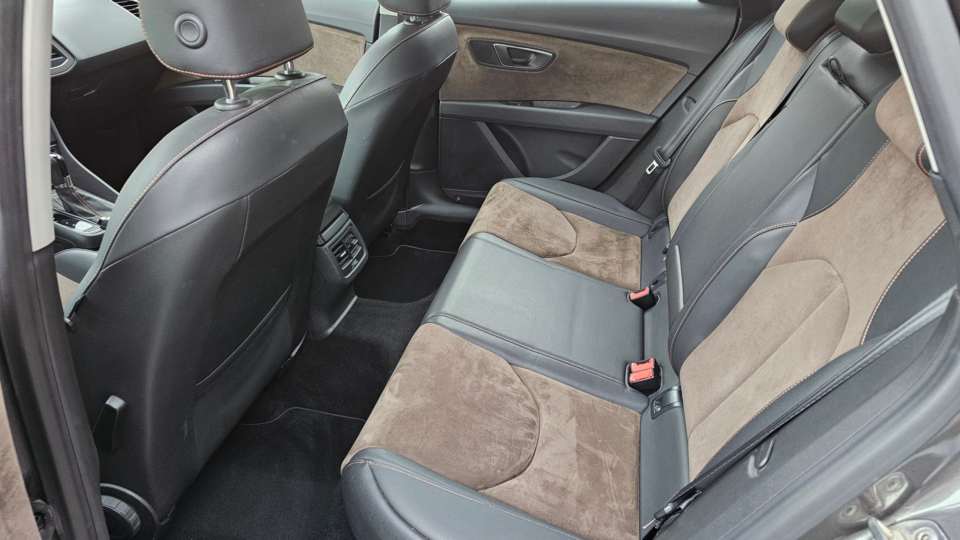 SEAT ST 1.8 TSI X-Perience 4Drive DSG-image-10