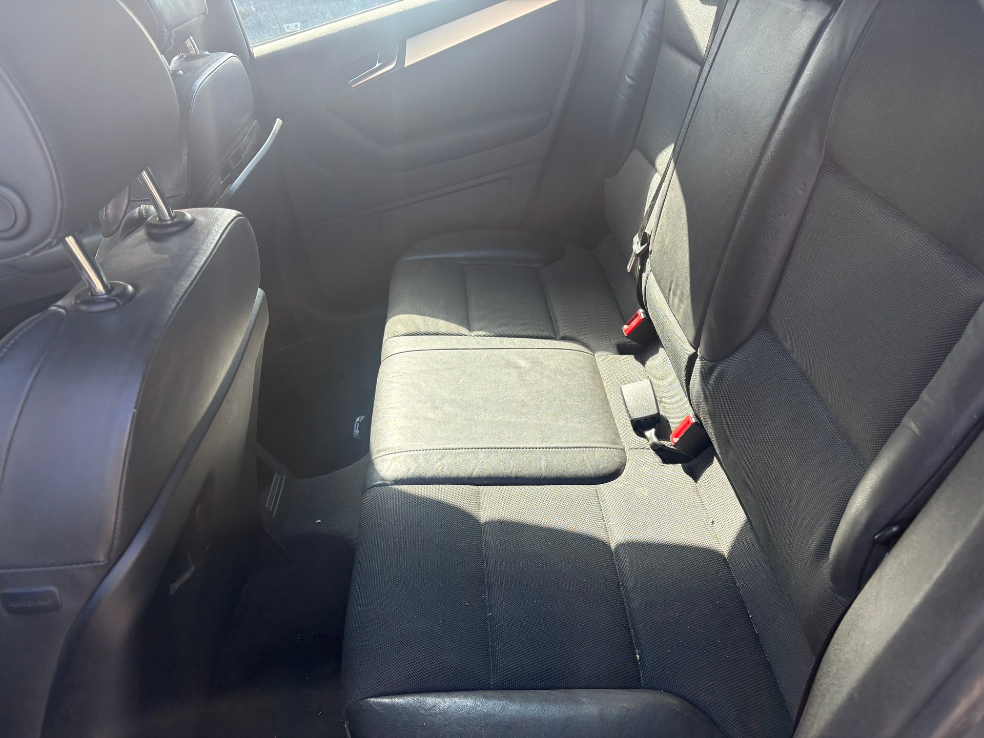 AUDI A3 Sportback 2.0 Turbo FSI Ambiente quattro-image-7