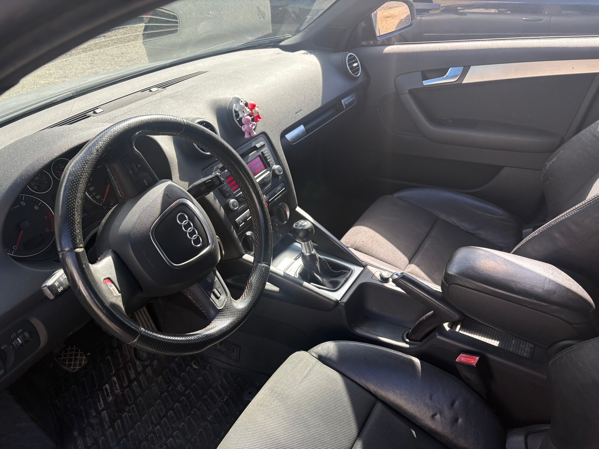 AUDI A3 Sportback 2.0 Turbo FSI Ambiente quattro-image-9