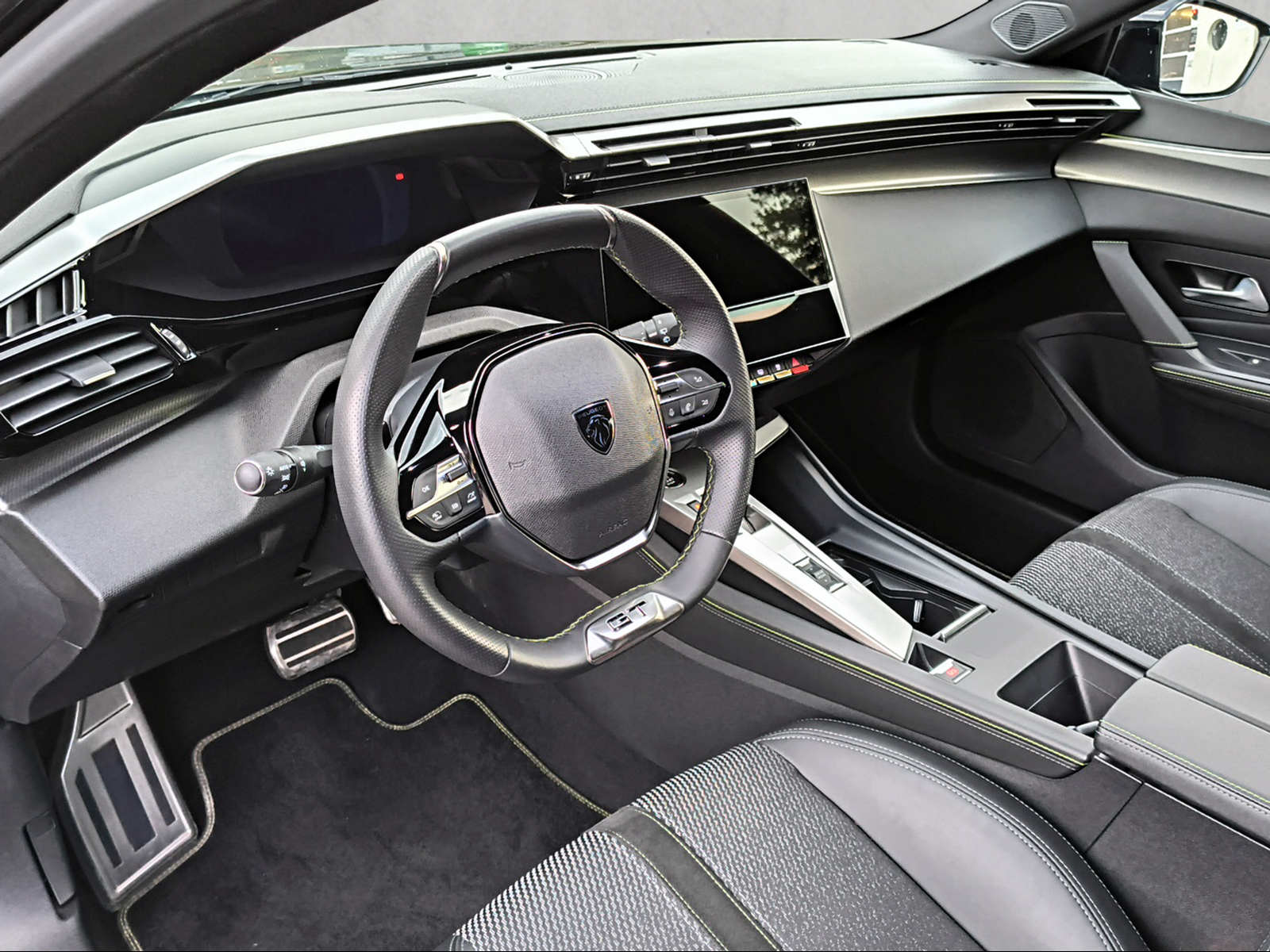 PEUGEOT 308 1.2 Hybrid GT-image-11