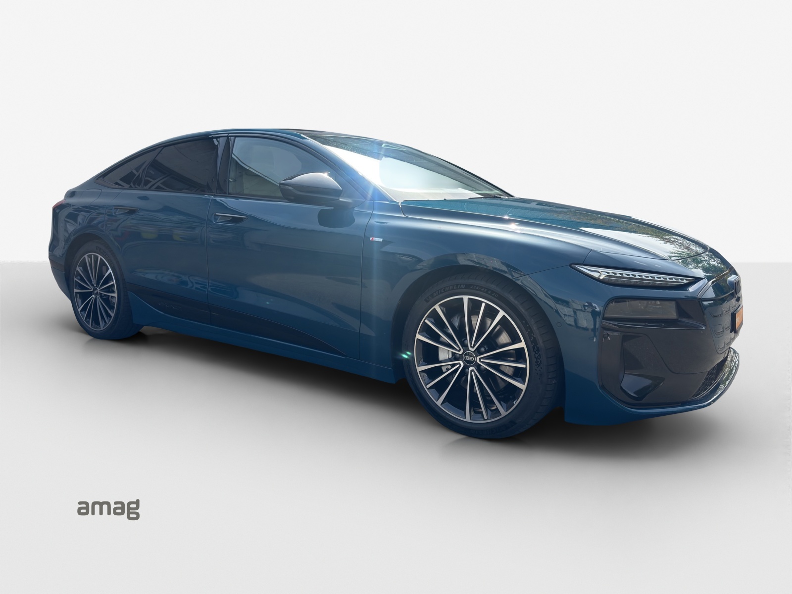 AUDI A6 Sportback e-tron quattro-image-5