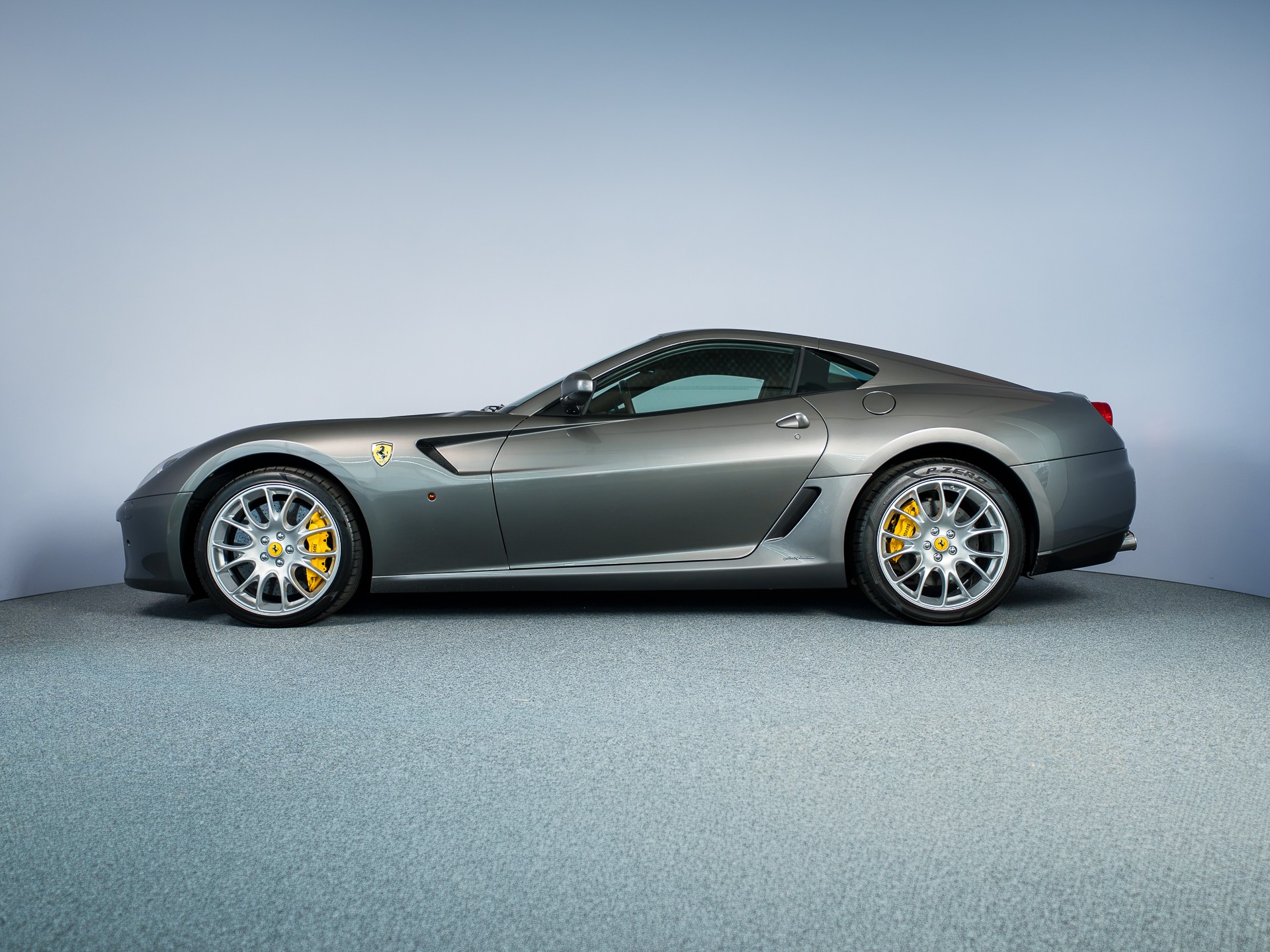 FERRARI 599 GTB-image-6