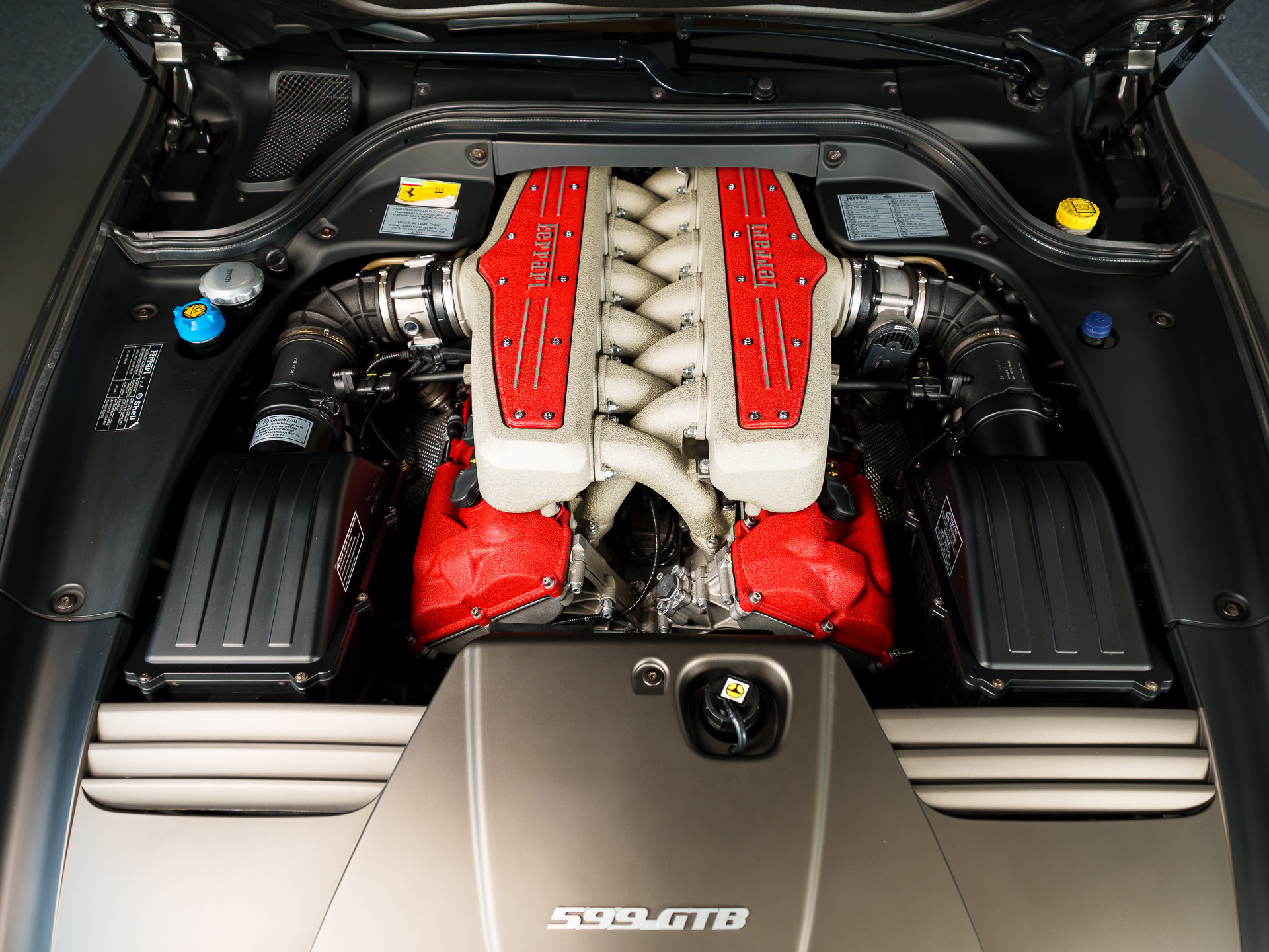 FERRARI 599 GTB-image-12