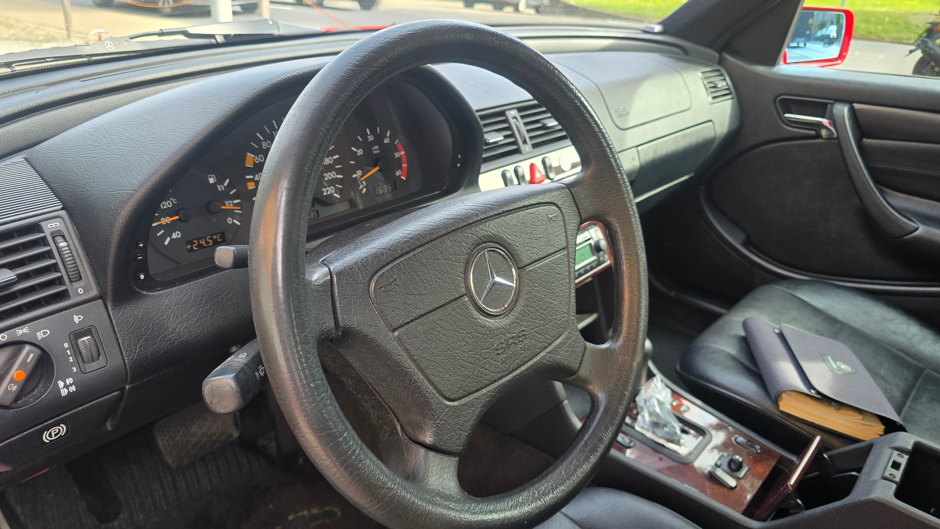 MERCEDES-BENZ C 220 CDI Classic-image-11