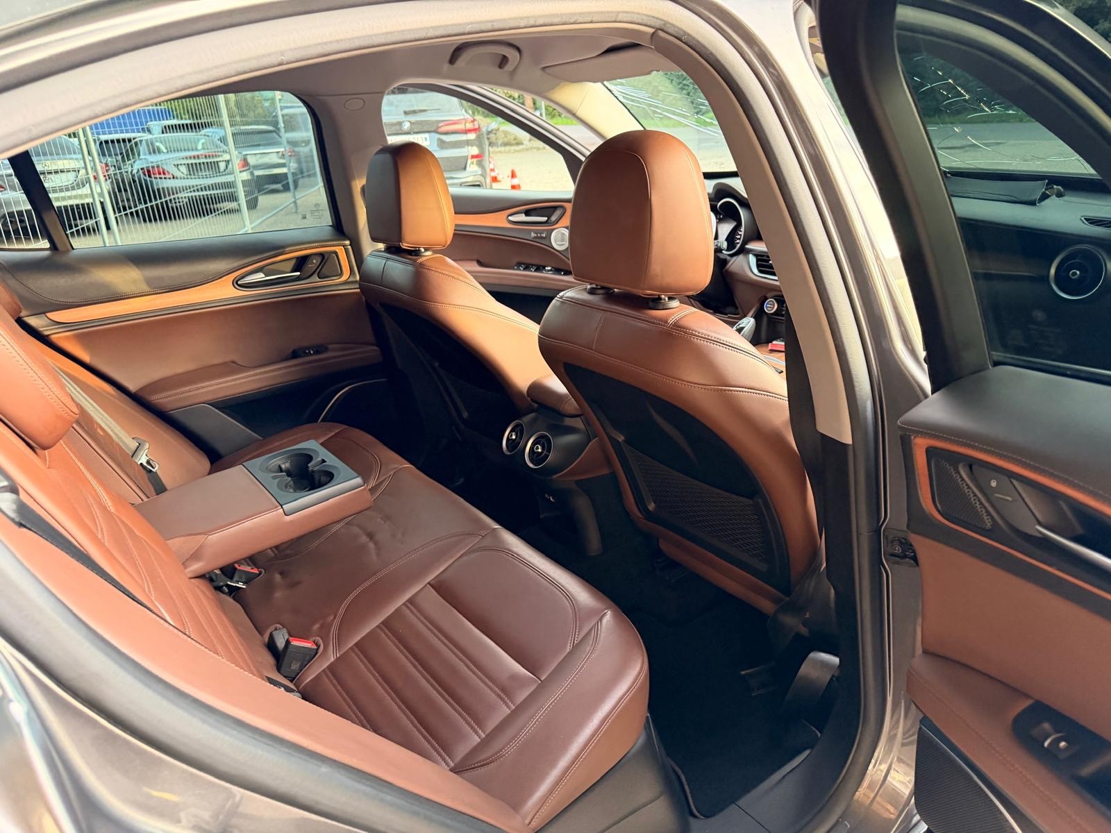 ALFA ROMEO Stelvio 2.0 Veloce Q4 Automatic-image-12