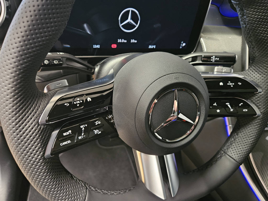 MERCEDES-BENZ GLC 400 e 4Matic AMG Line EQ Star-image-8