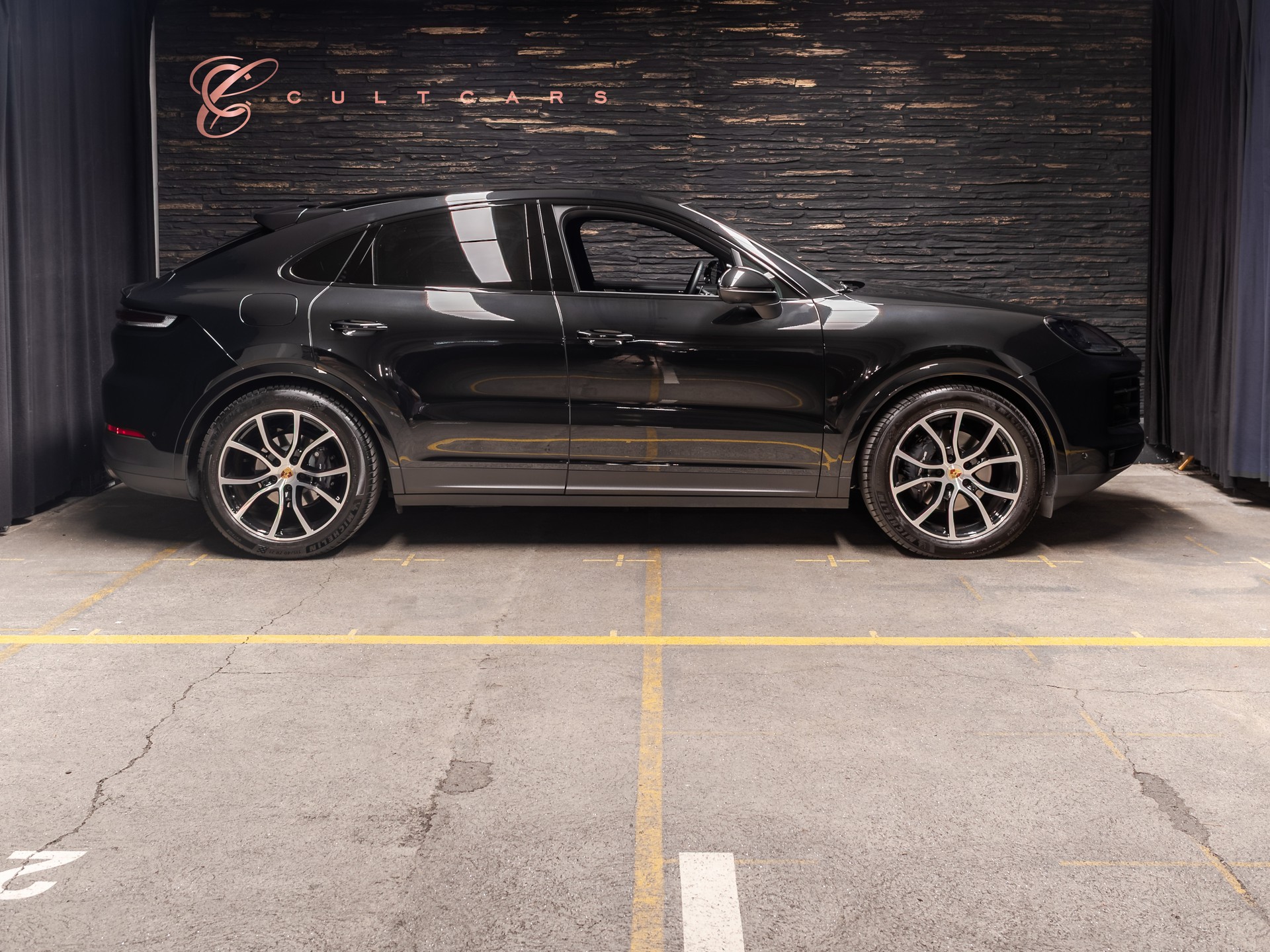 PORSCHE Cayenne Coupé Tiptronic-image-0