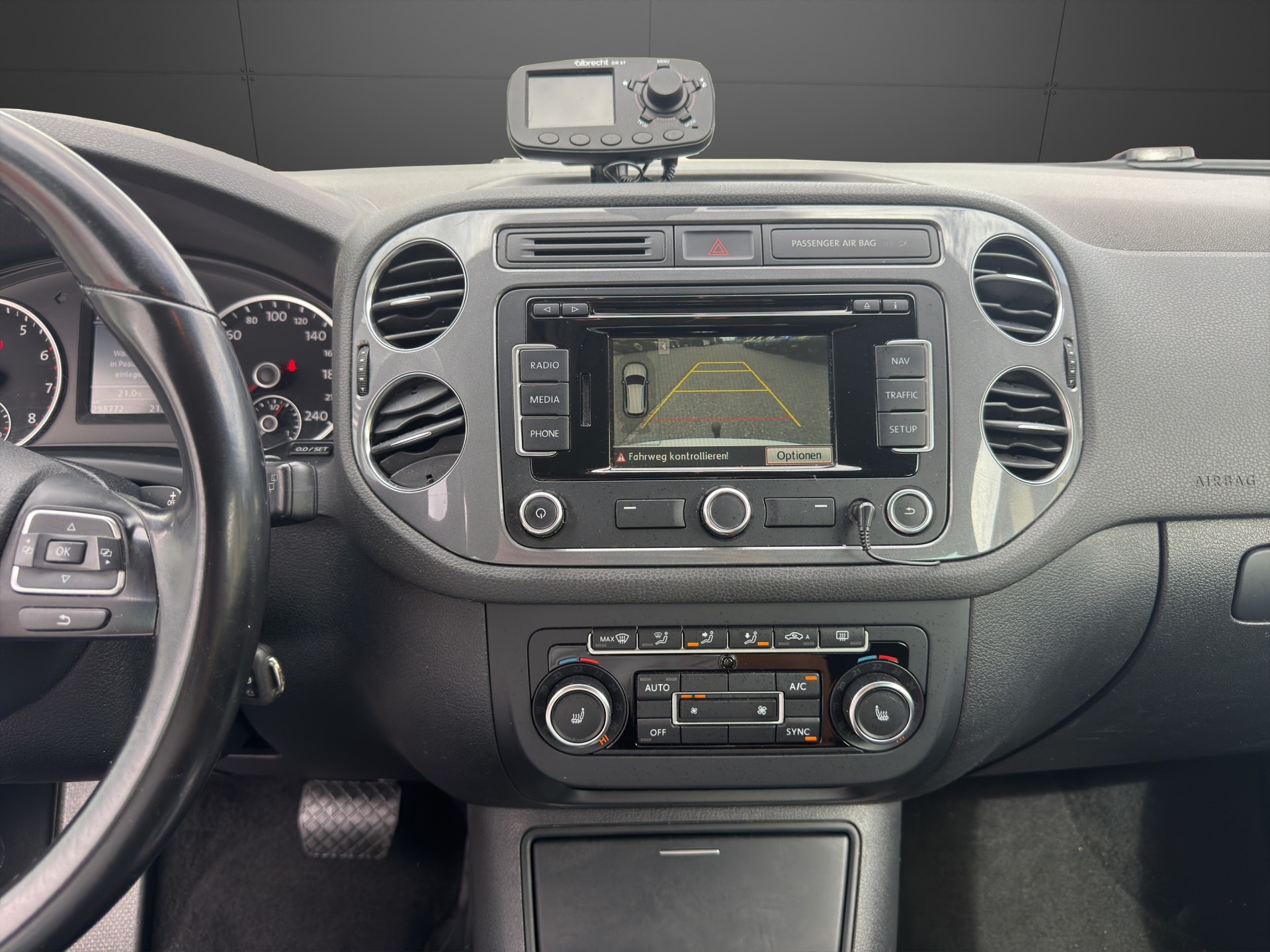 VW Tiguan 2.0 TSI Design 4Motion DSG-image-14
