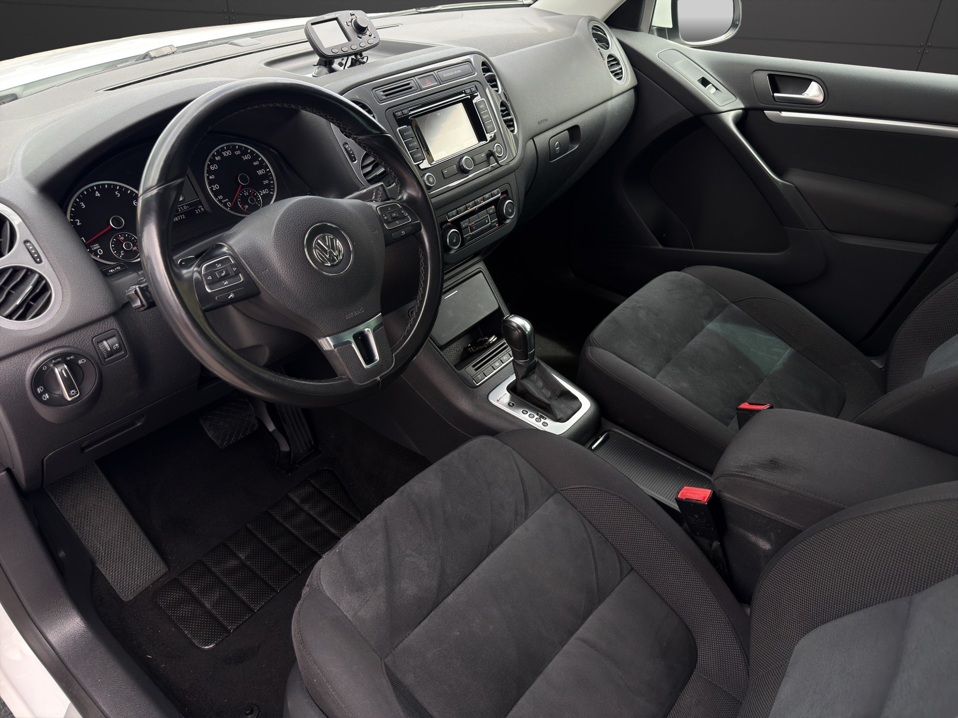 VW Tiguan 2.0 TSI Design 4Motion DSG-image-9