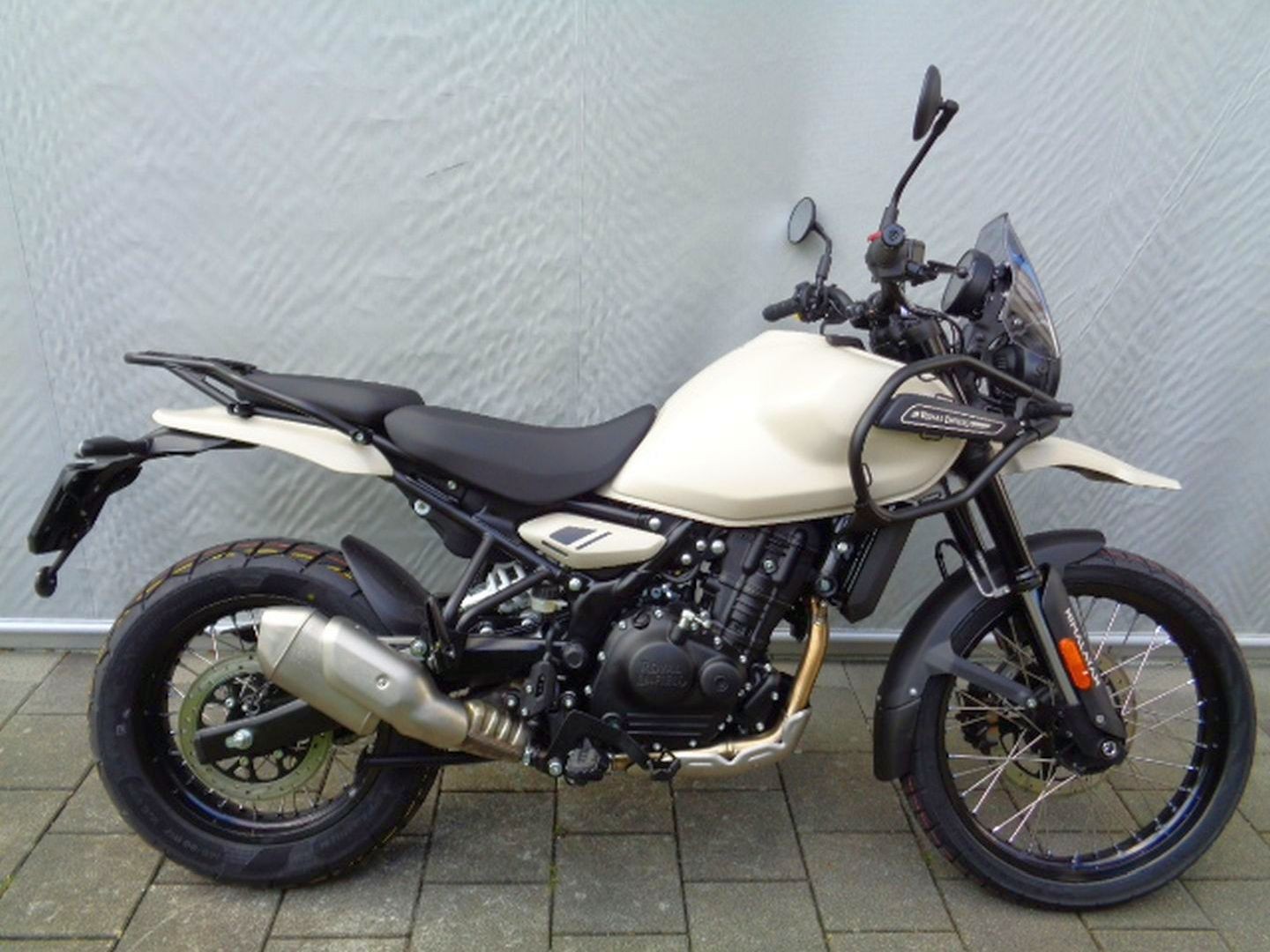 ROYAL ENFIELD HIMALAYAN 452-showroom-element-3