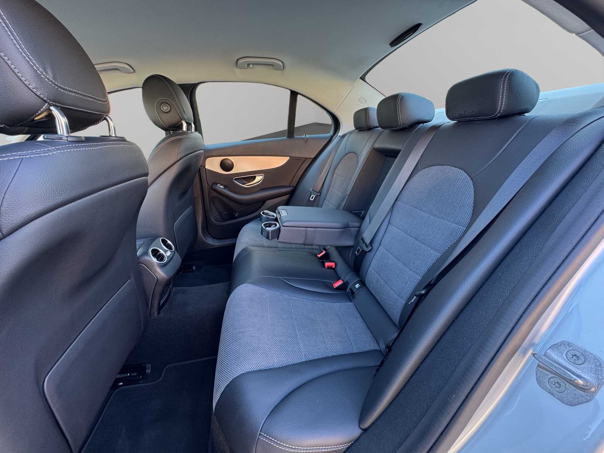 MERCEDES-BENZ C 220 BlueTEC Exclusive (Leasing oder Kredit möglich)-image-11