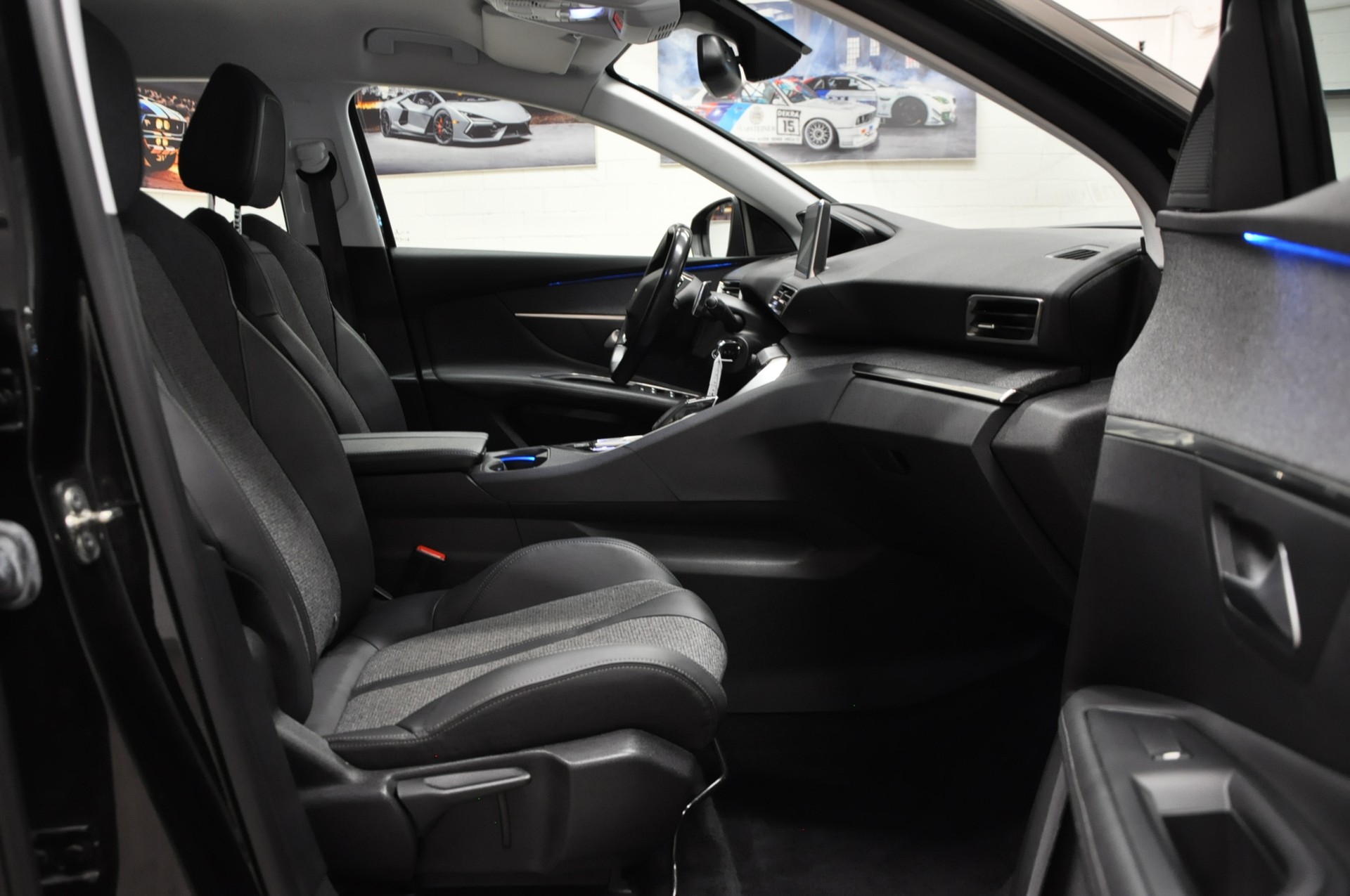 PEUGEOT 3008 1.5 BlueHDi Business Line EAT-image-13