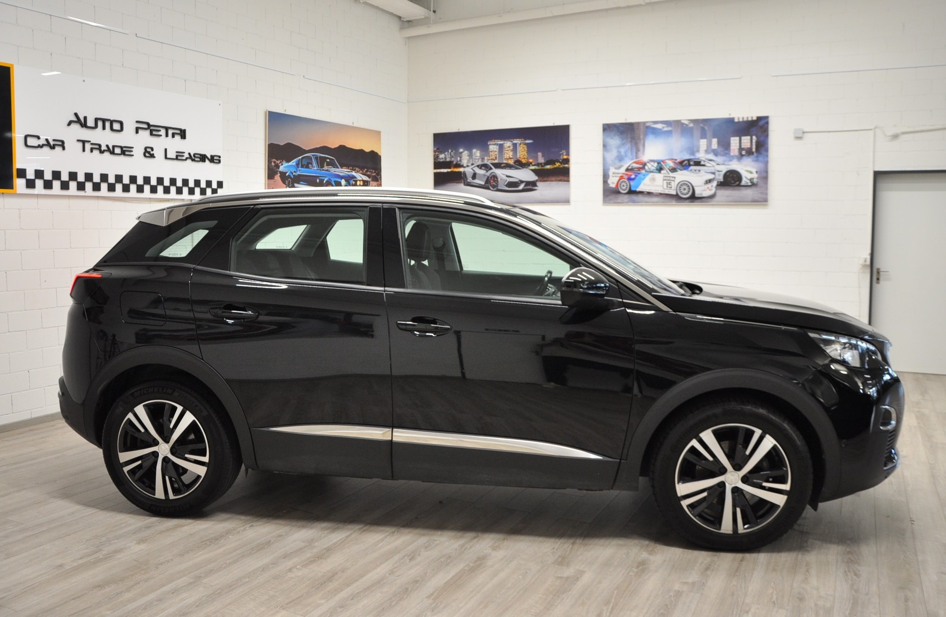 PEUGEOT 3008 1.5 BlueHDi Business Line EAT-image-4