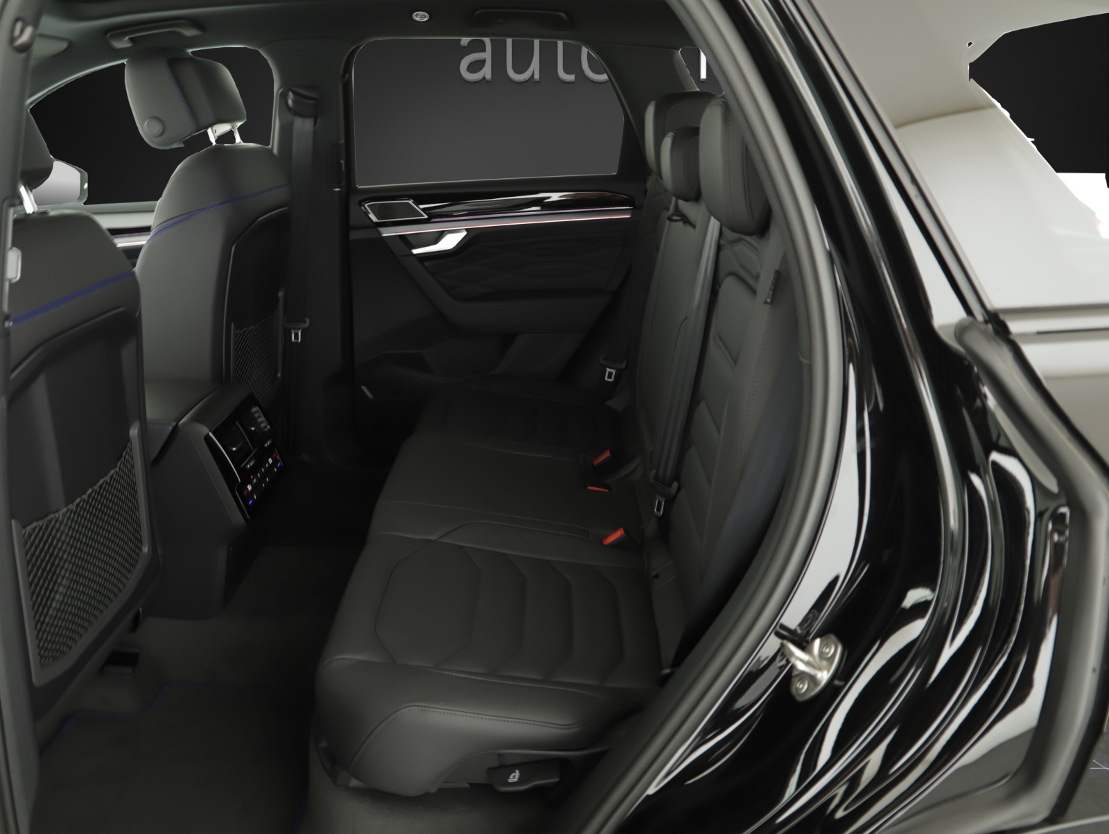 VW Touareg 3.0 TSI eHybrid R Tiptronic-image-8