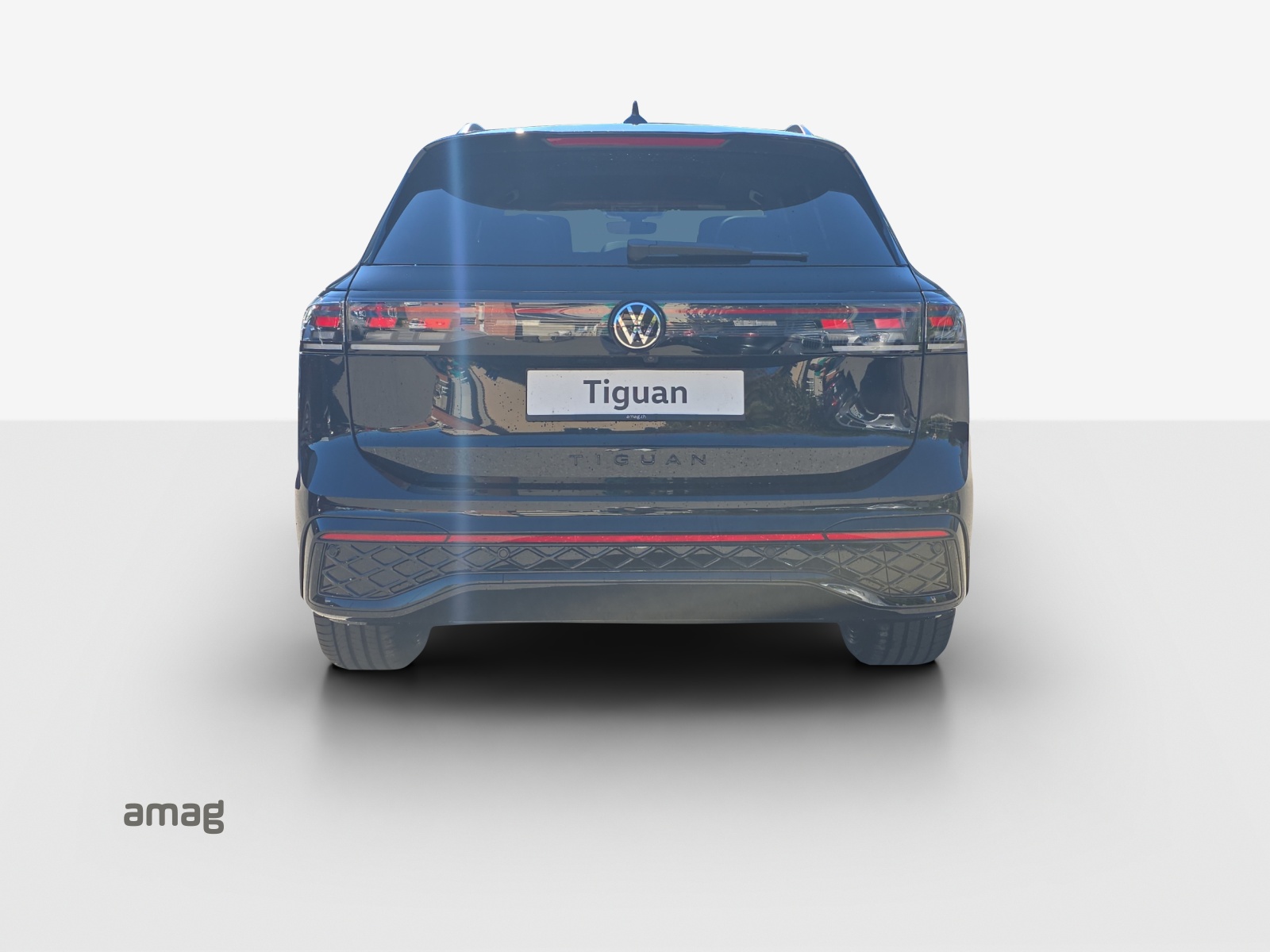 VW Tiguan 2.0 TSI DSG R-Line United 4Motion-image-3