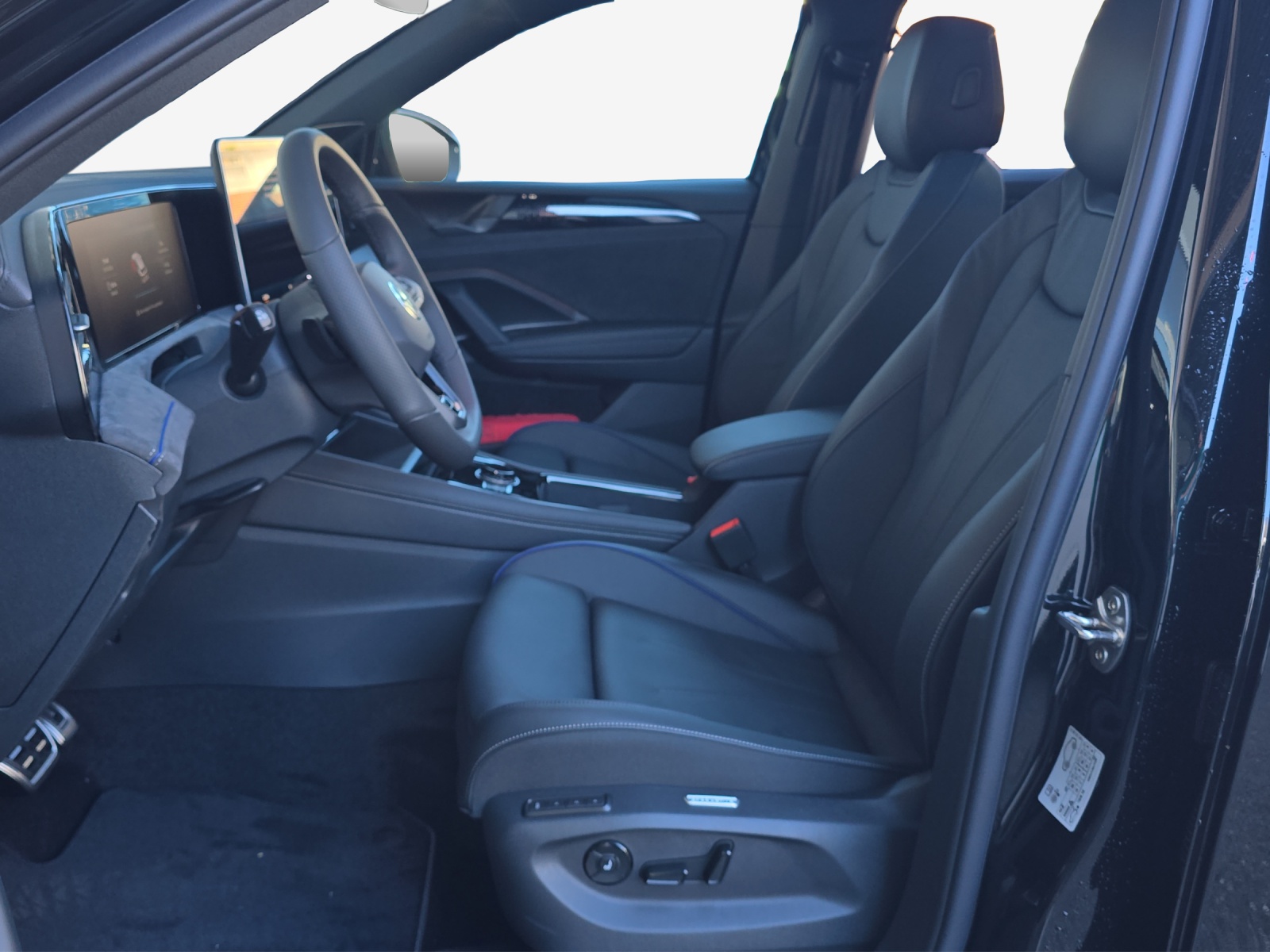 VW Tiguan 2.0 TSI DSG R-Line United 4Motion-image-7