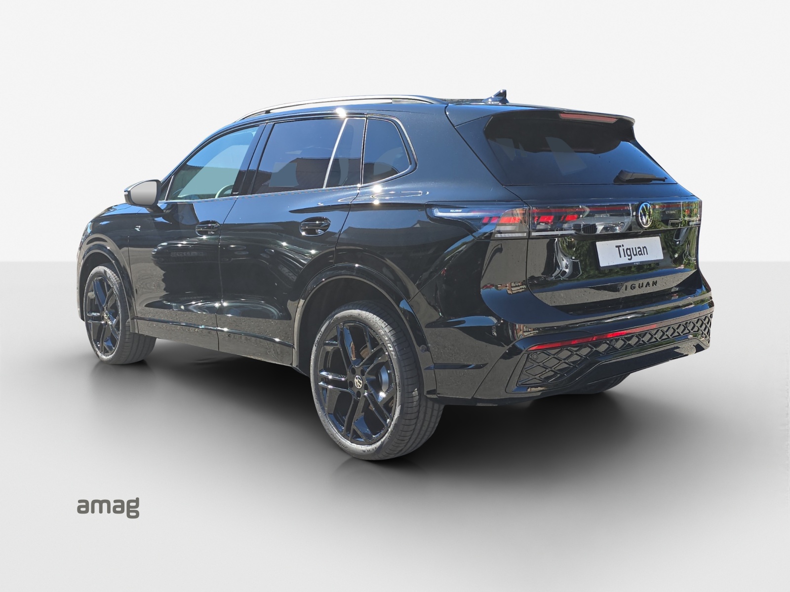 VW Tiguan 2.0 TSI DSG R-Line United 4Motion-image-2