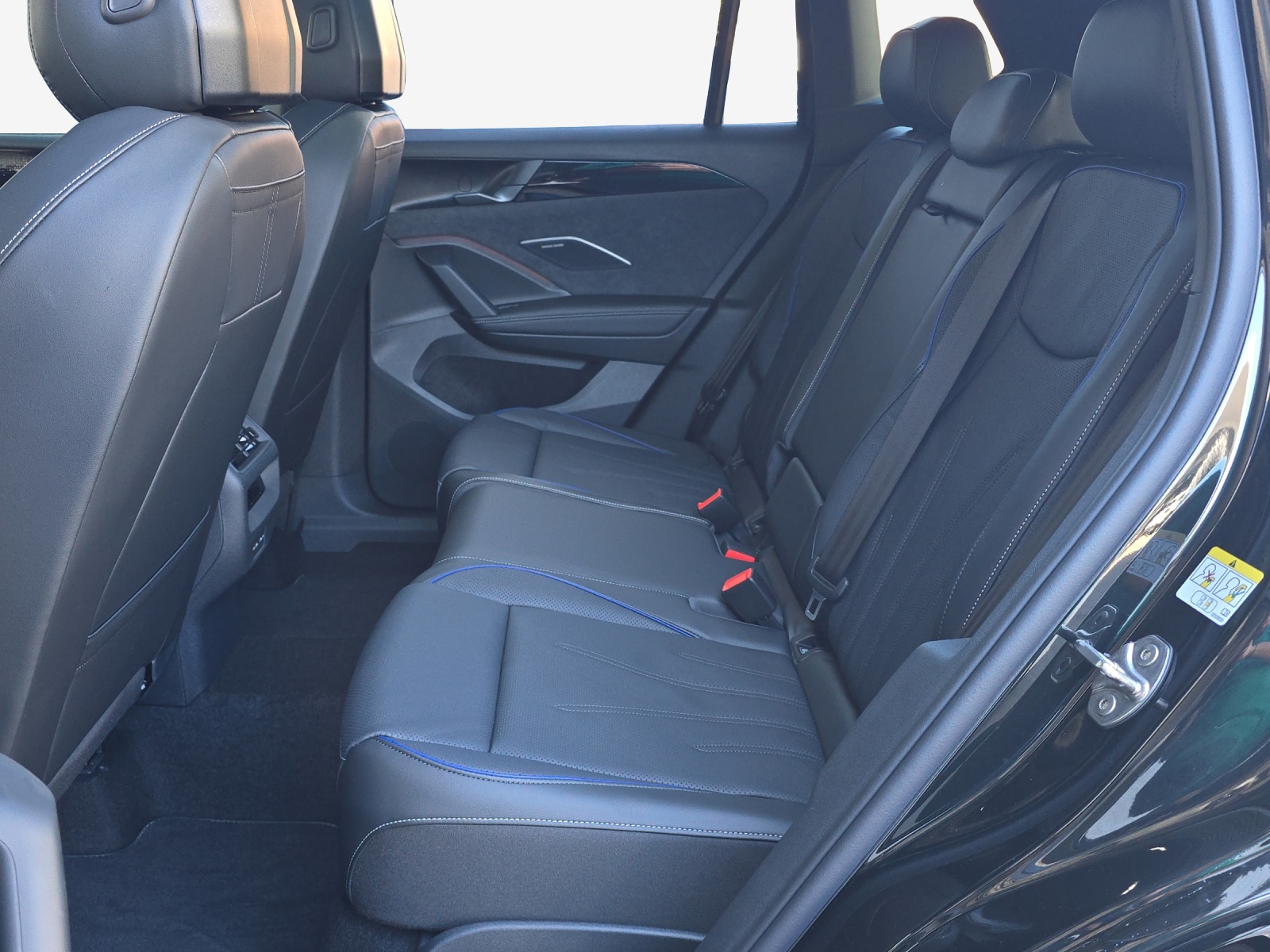 VW Tiguan 2.0 TSI DSG R-Line United 4Motion-image-11