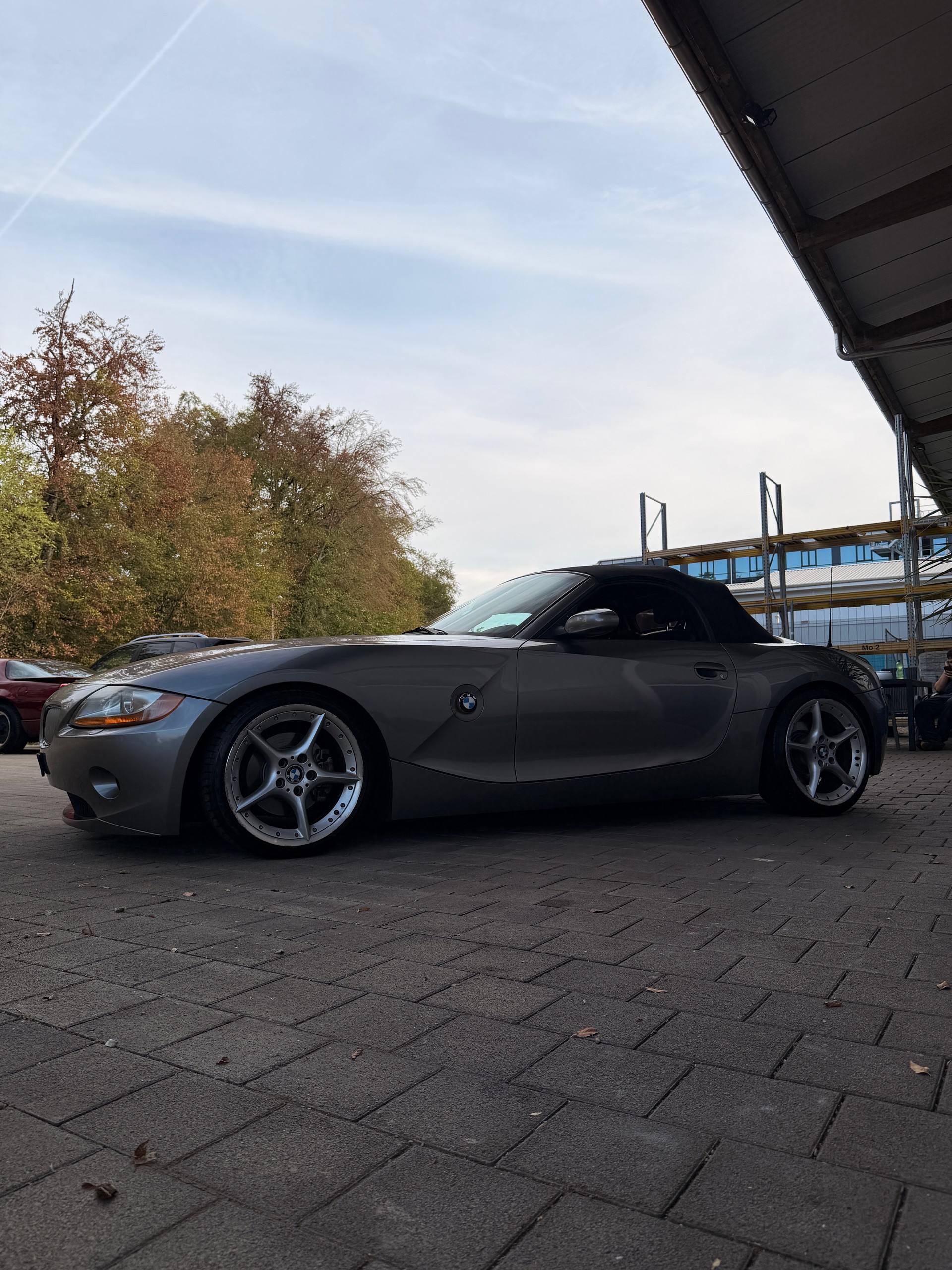 BMW 3.0i-image-2