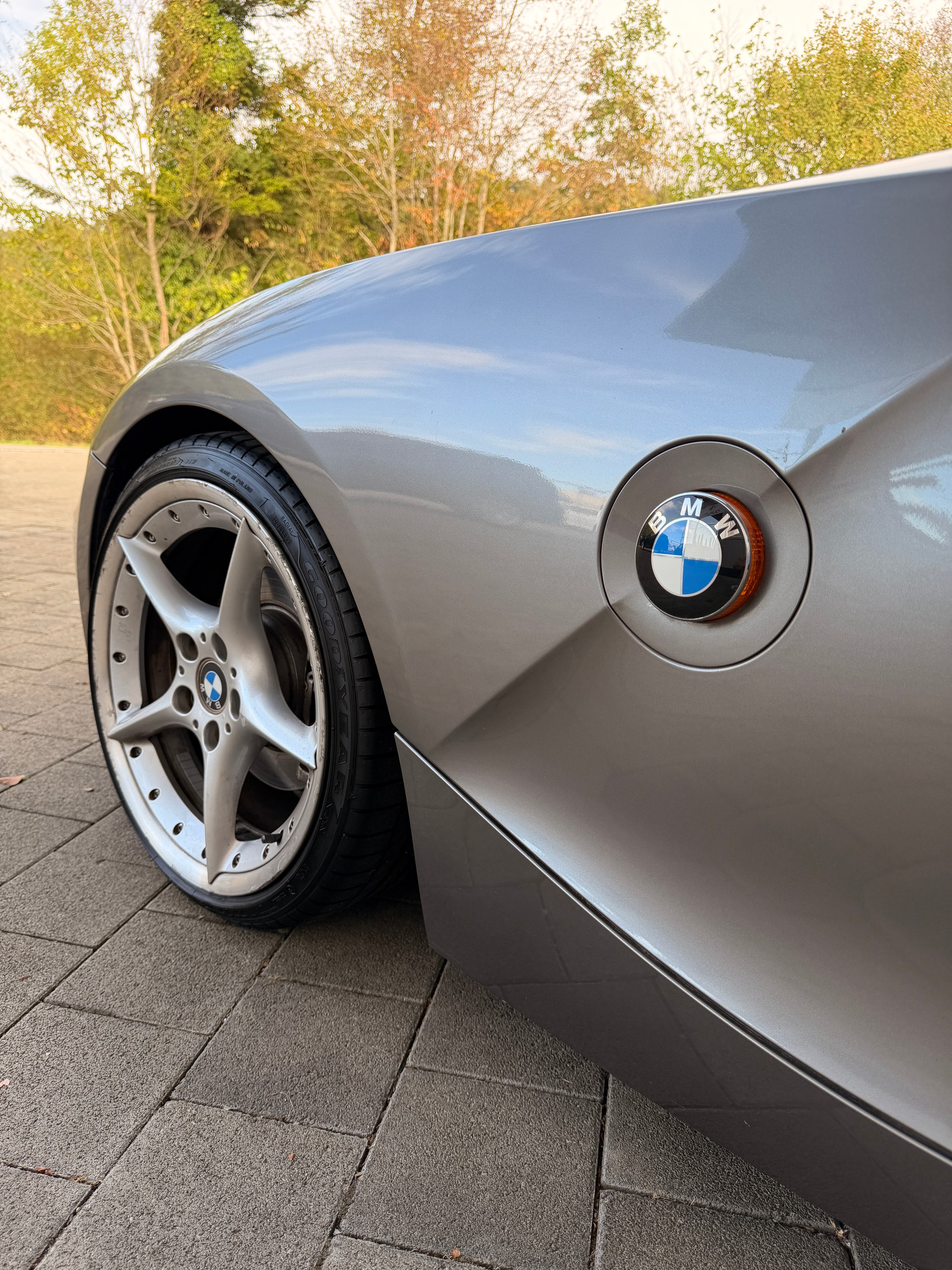 BMW 3.0i-image-4