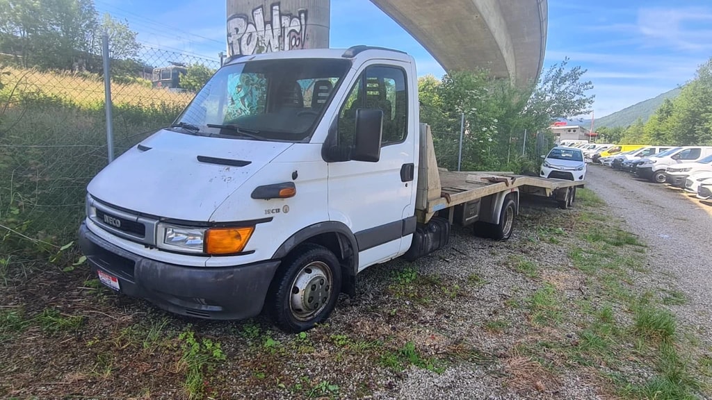 IVECO Daily City 35 C 13 A2CA14B1L1 ** 3-Plätzer ** Autotransporter mit Anhänger ** Komplet Aluminiumbrücke **Elektrische Seilwinde **-image-2