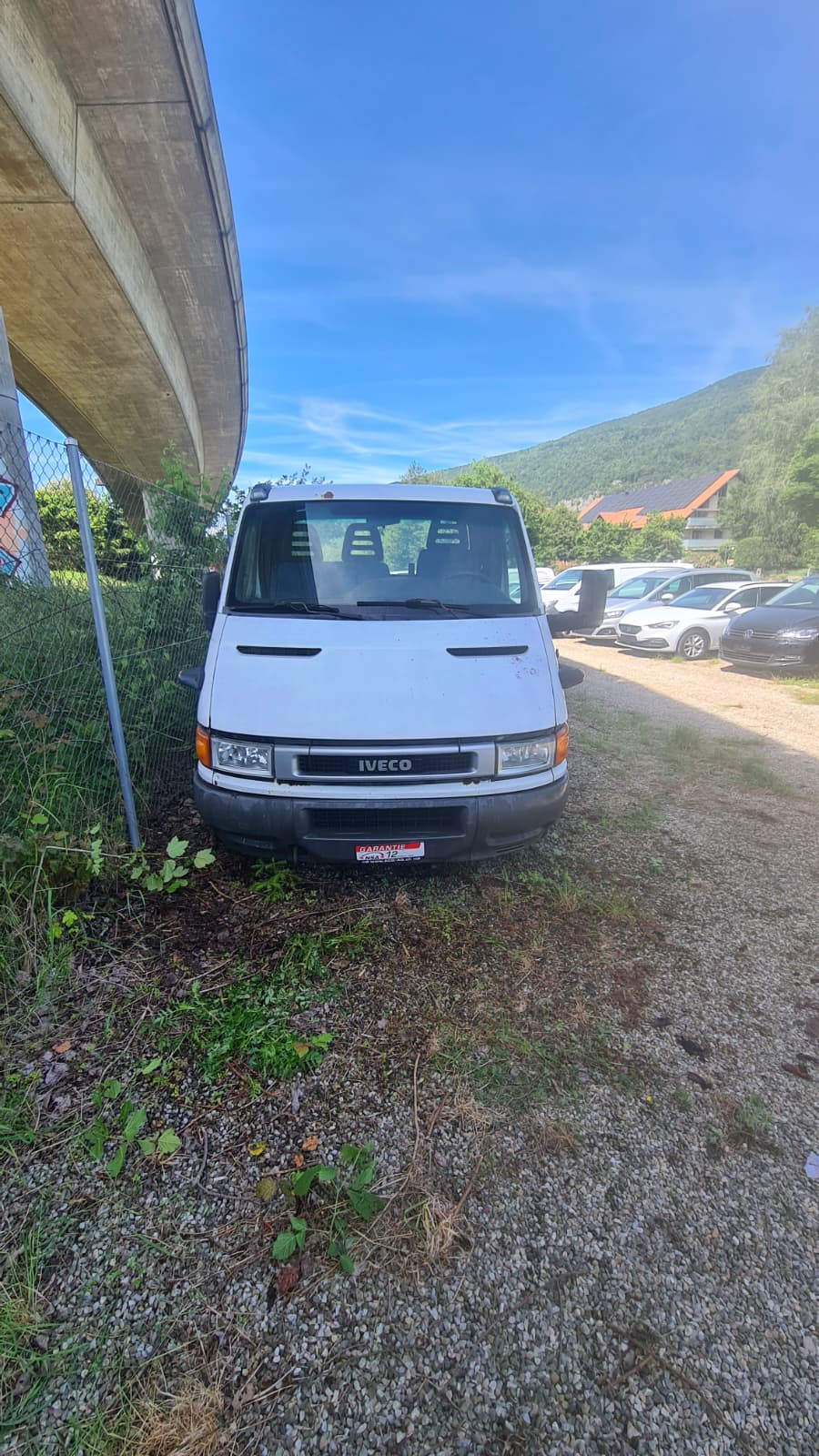 IVECO Daily City 35 C 13 A2CA14B1L1 ** 3-Plätzer ** Autotransporter mit Anhänger ** Komplet Aluminiumbrücke **Elektrische Seilwinde **-image-1