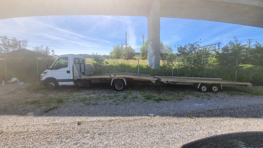 IVECO Daily City 35 C 13 A2CA14B1L1 ** 3-Plätzer ** Autotransporter mit Anhänger ** Komplet Aluminiumbrücke **Elektrische Seilwinde **-image-4