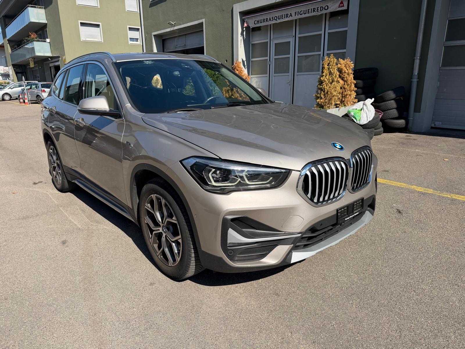 BMW X1 xDrive 25e xLine Steptronic-image-0