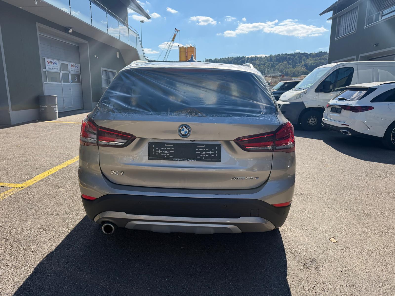 BMW X1 xDrive 25e xLine Steptronic-image-7