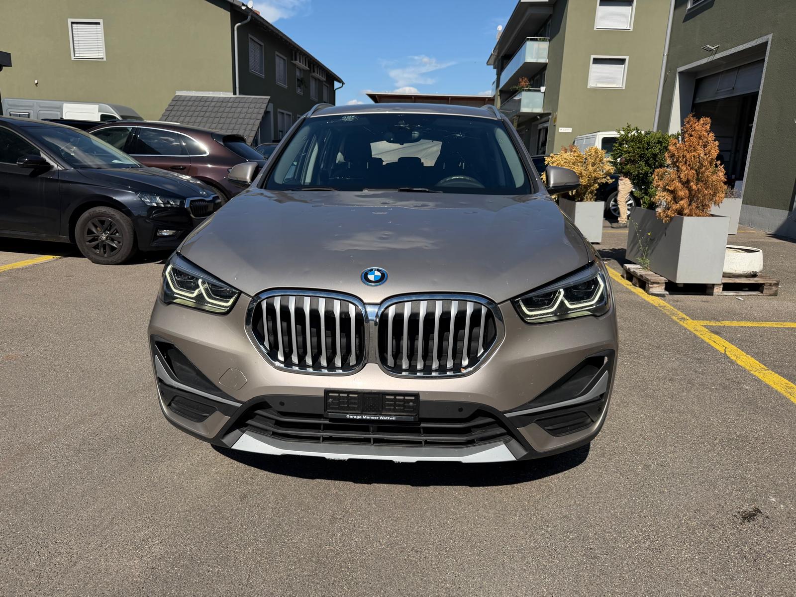 BMW X1 xDrive 25e xLine Steptronic-image-1