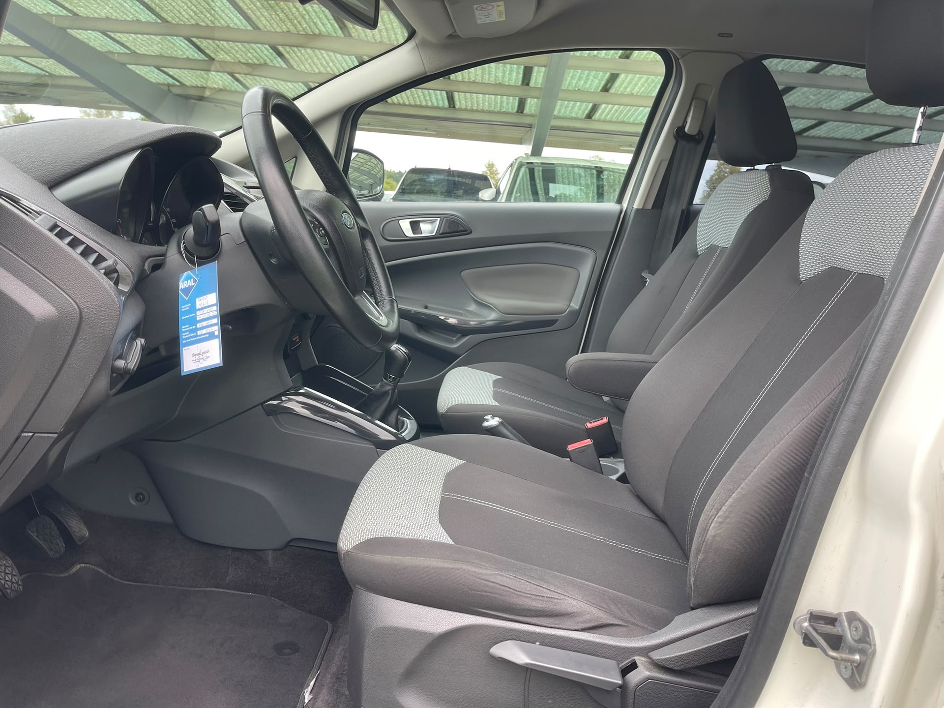 FORD EcoSport 1.0 SCTi Titanium-image-10