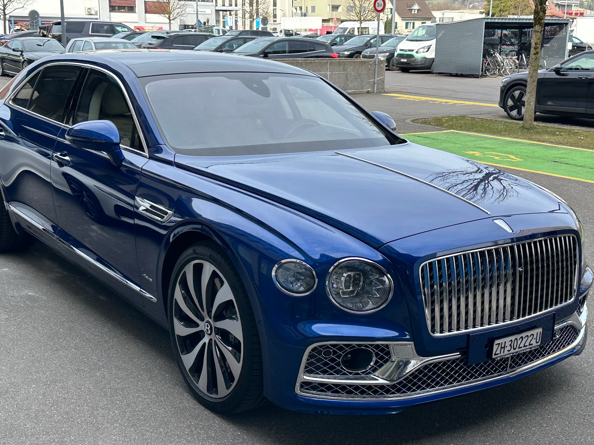 BENTLEY 4.0 V8 Azure-image-6