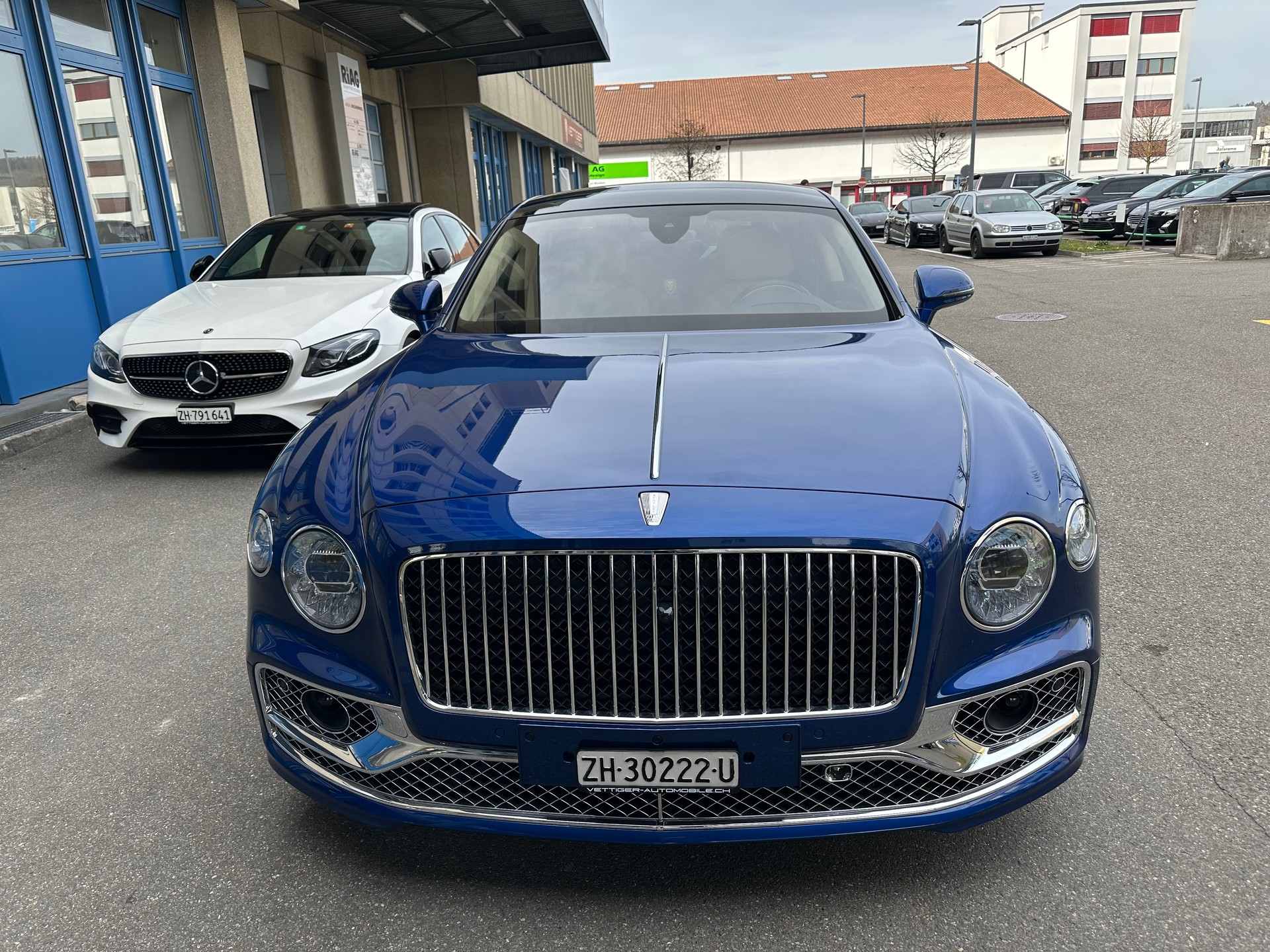 BENTLEY 4.0 V8 Azure-image-2