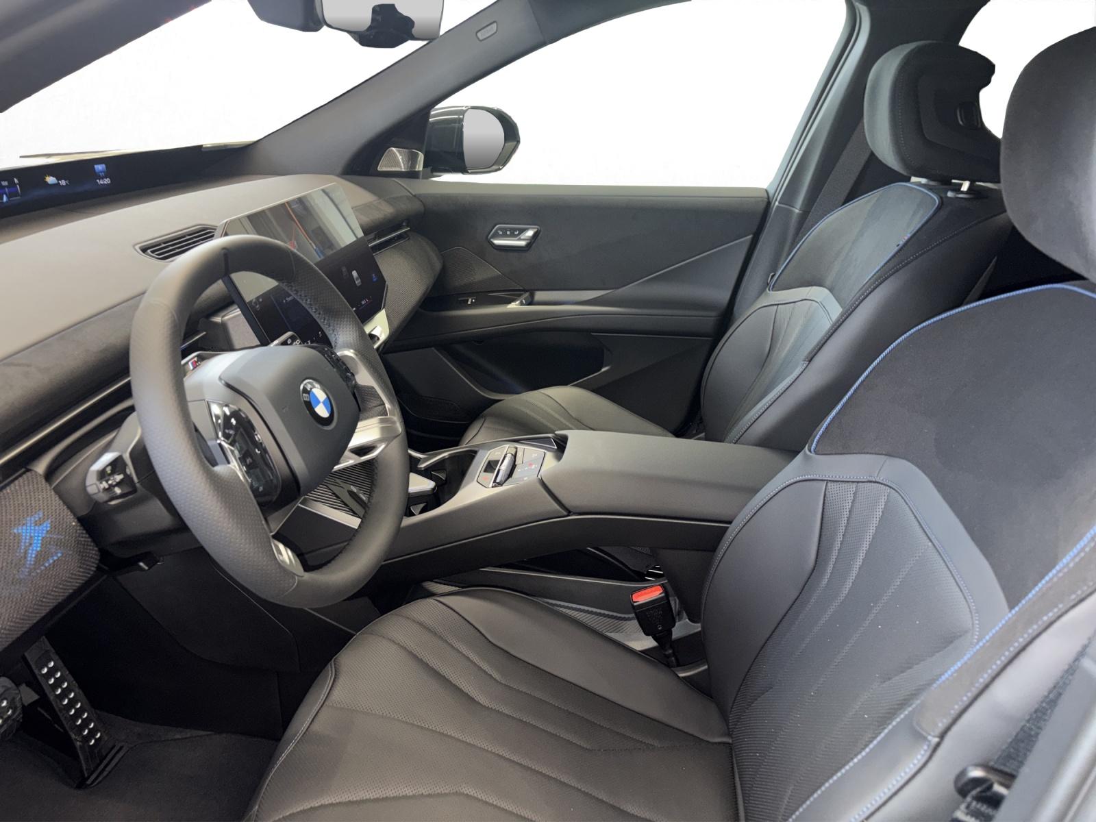 BMW iX3 50 xDrive-image-9