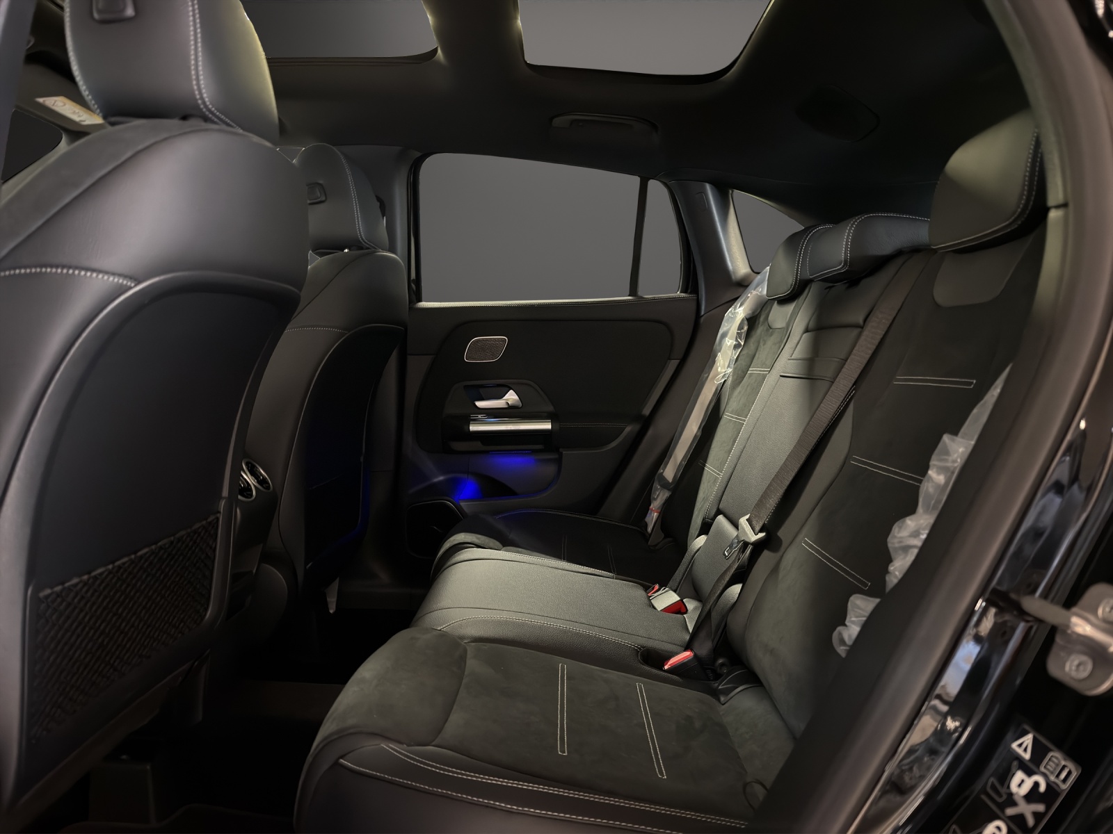 MERCEDES-BENZ GLA 220 d 4MATIC Swiss Star-image-9