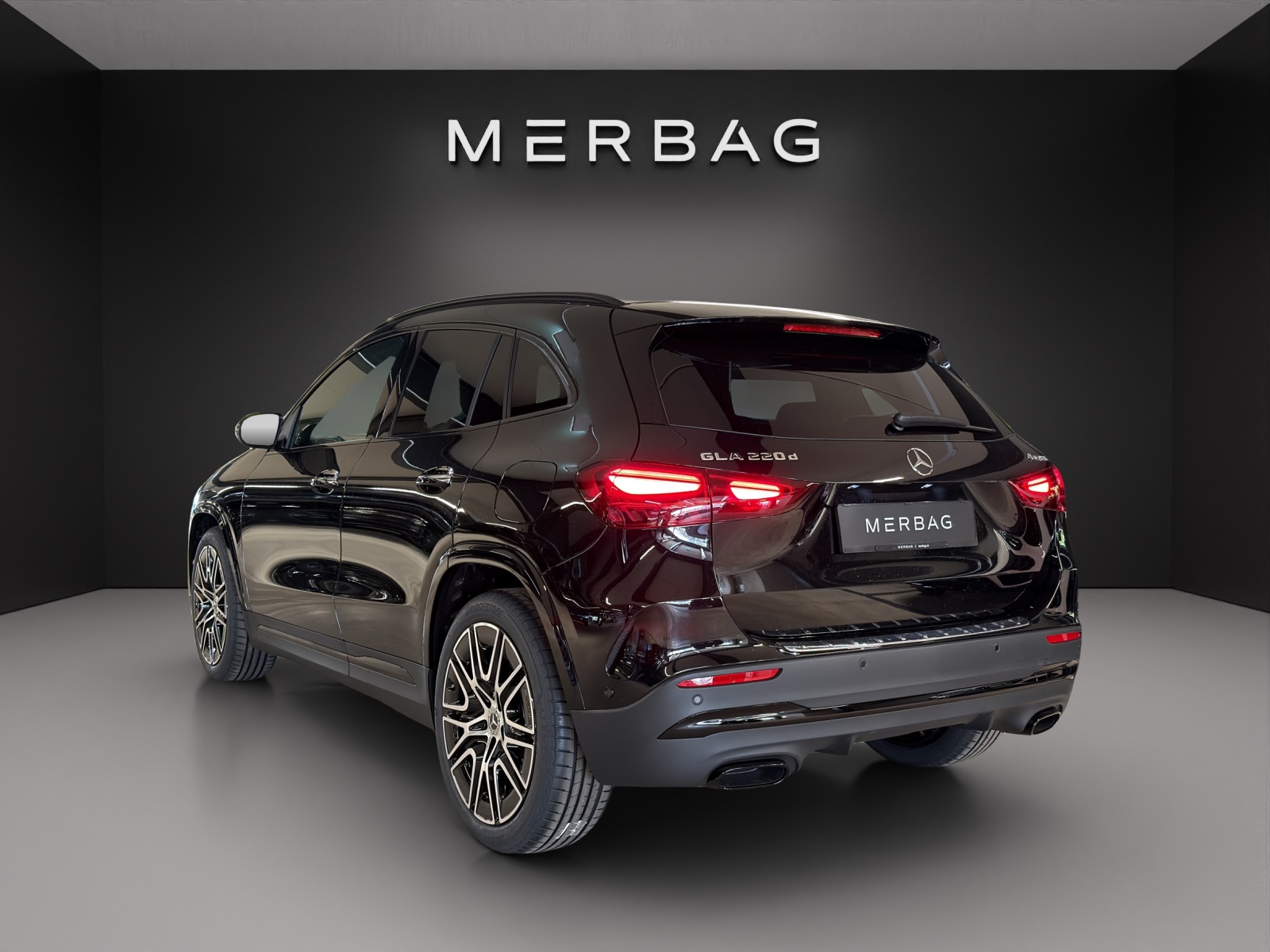 MERCEDES-BENZ GLA 220 d 4MATIC Swiss Star-image-3