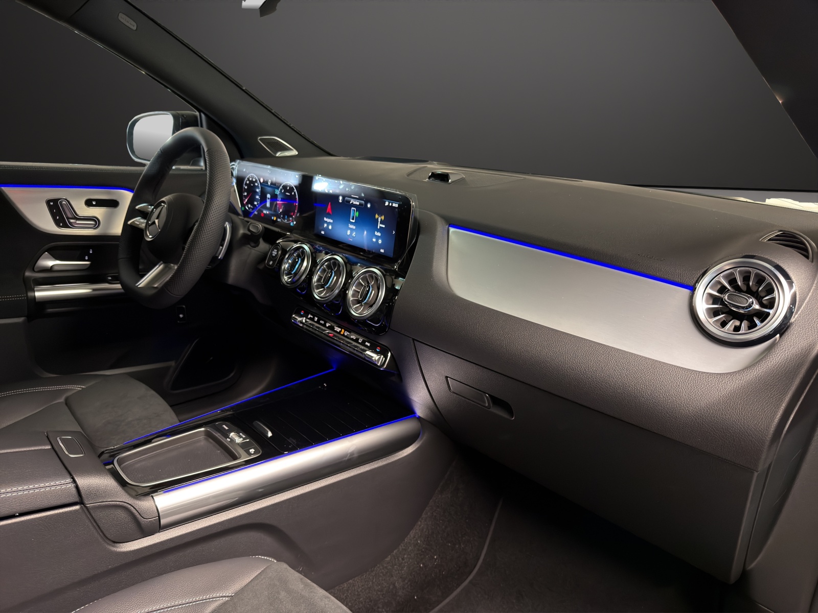 MERCEDES-BENZ GLA 220 d 4MATIC Swiss Star-image-7