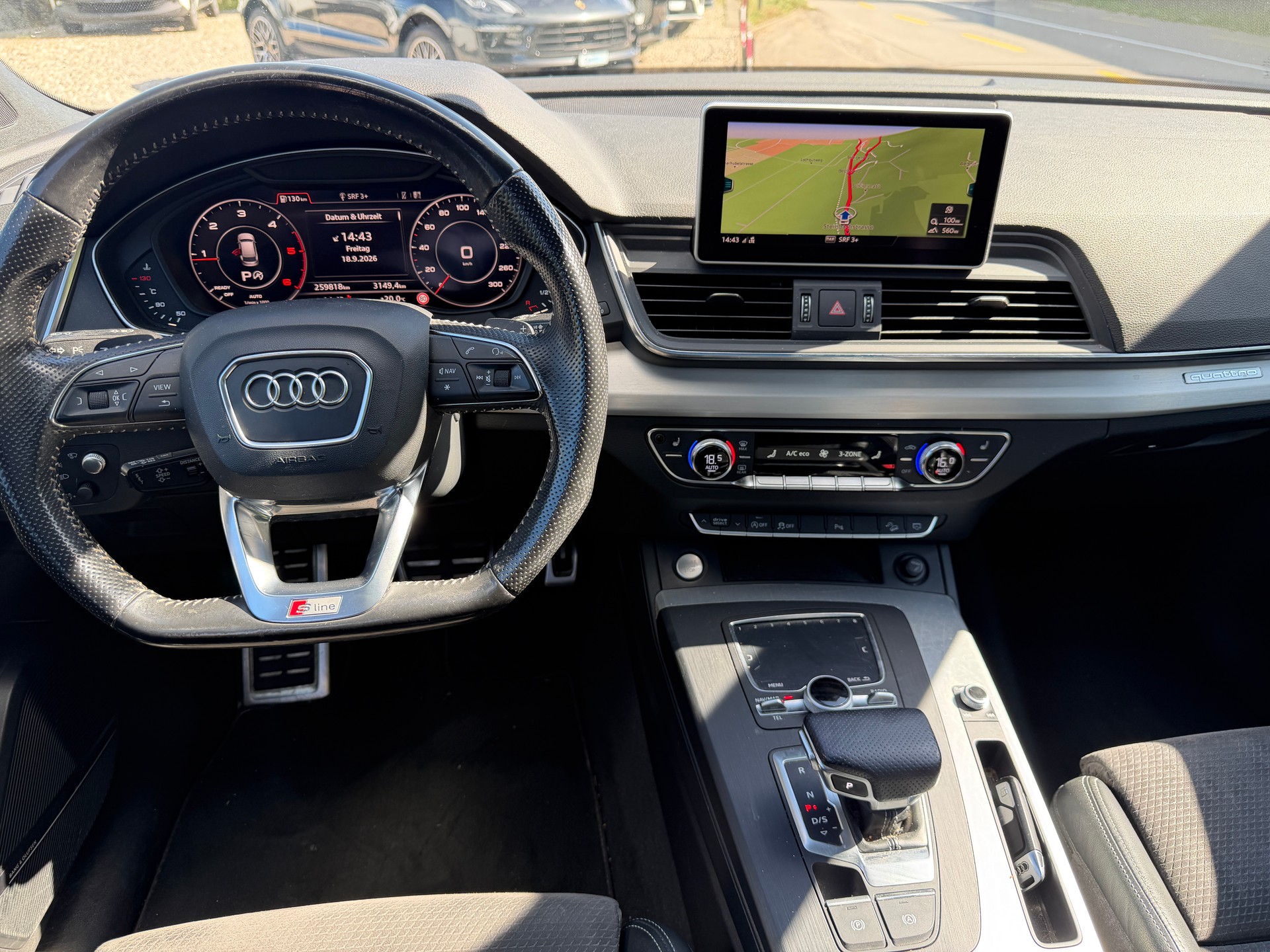 AUDI Q5 2.0 TDI quattro S-tronic S-Line-image-12