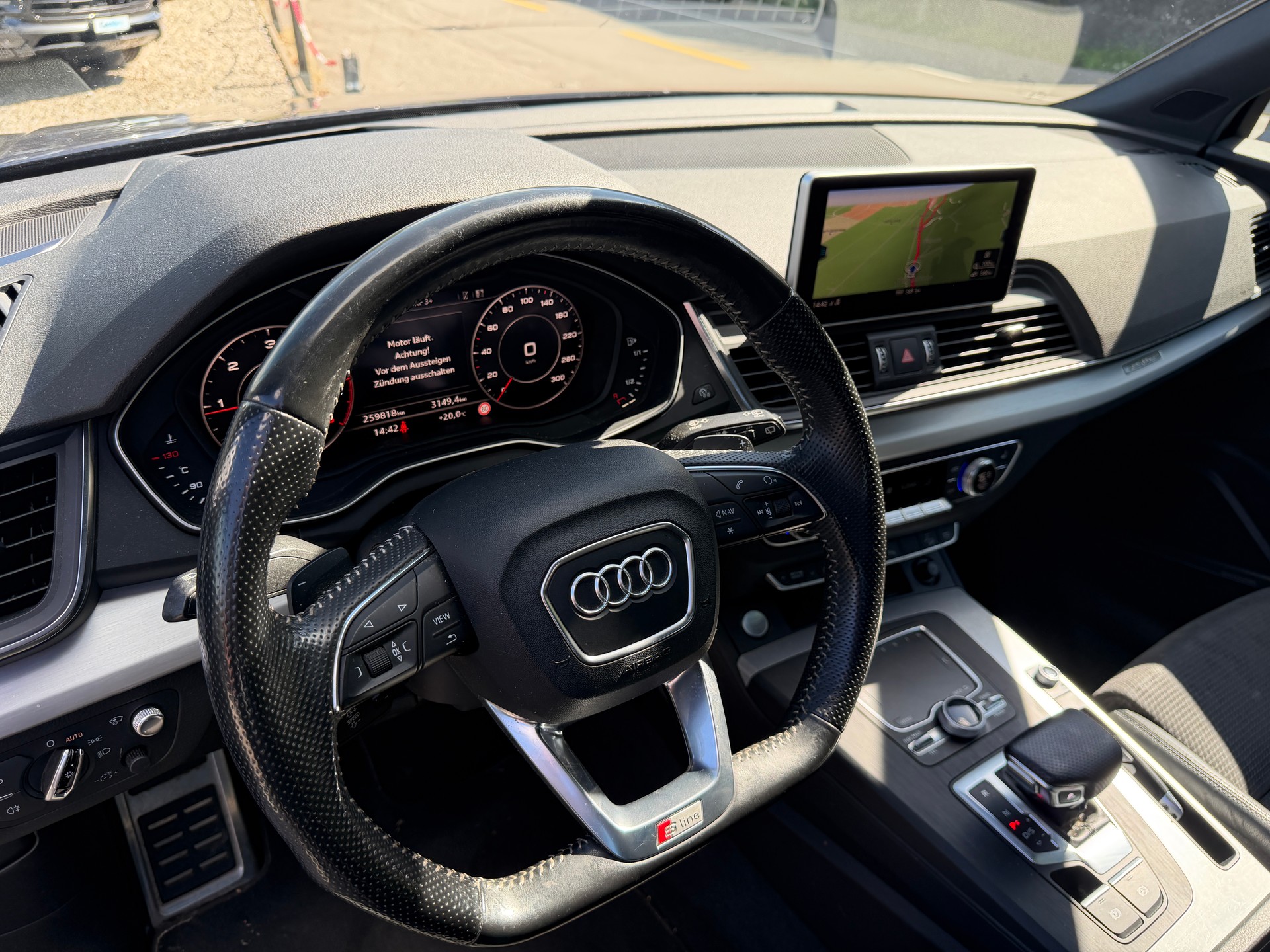 AUDI Q5 2.0 TDI quattro S-tronic S-Line-image-10
