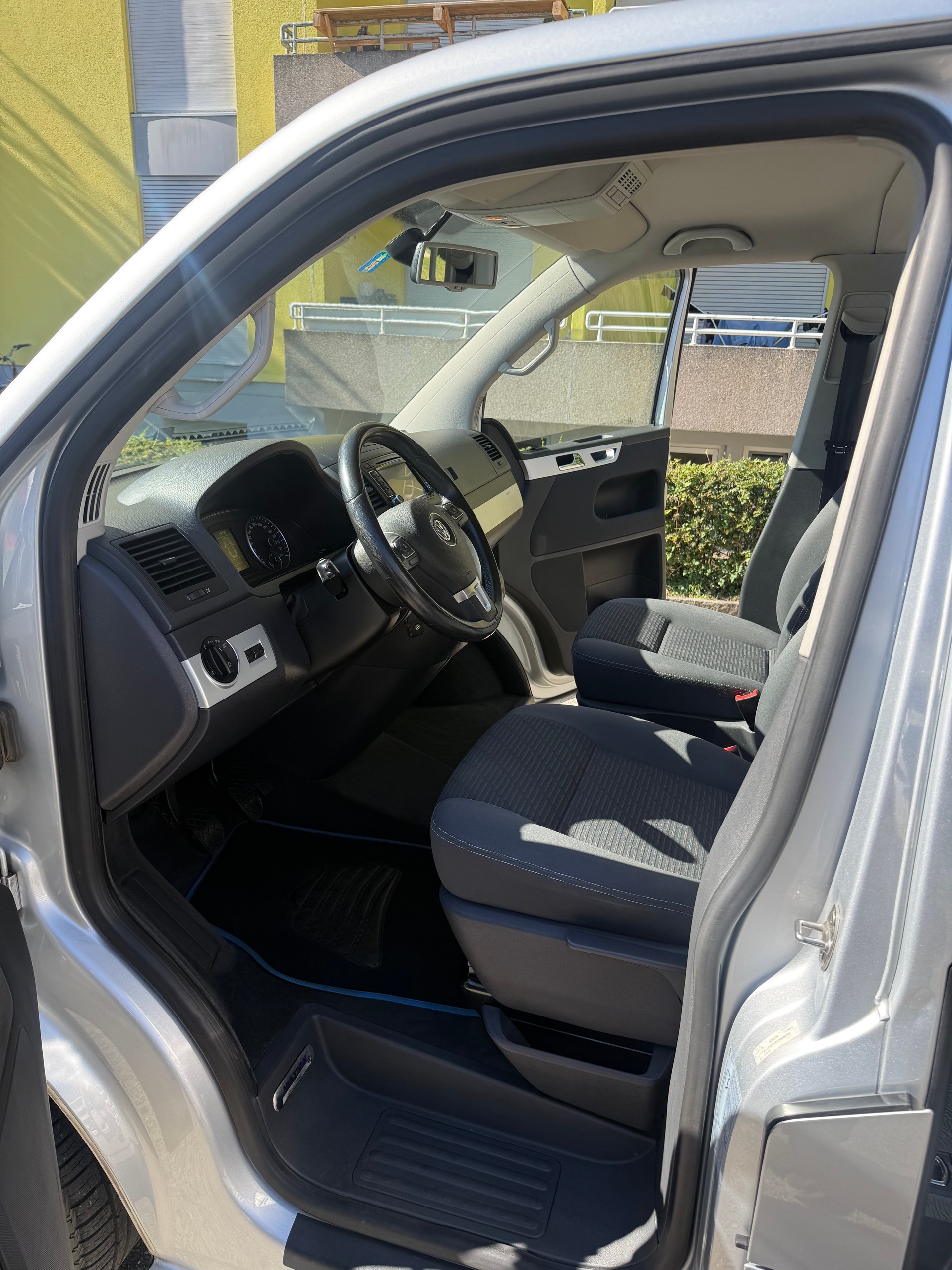 VW T5 Multivan 2.0 TDI CR Comfortline Match-image-9