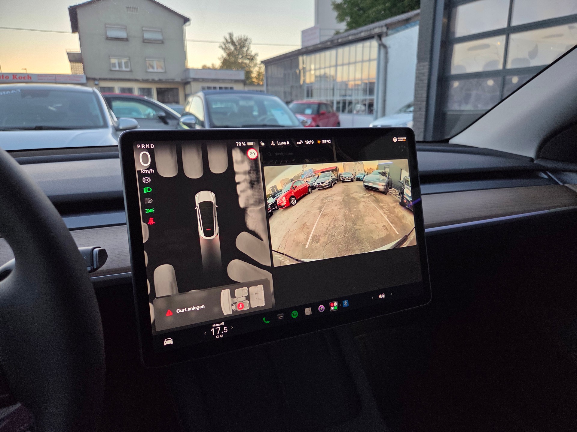 TESLA Model Y Long Range-image-17