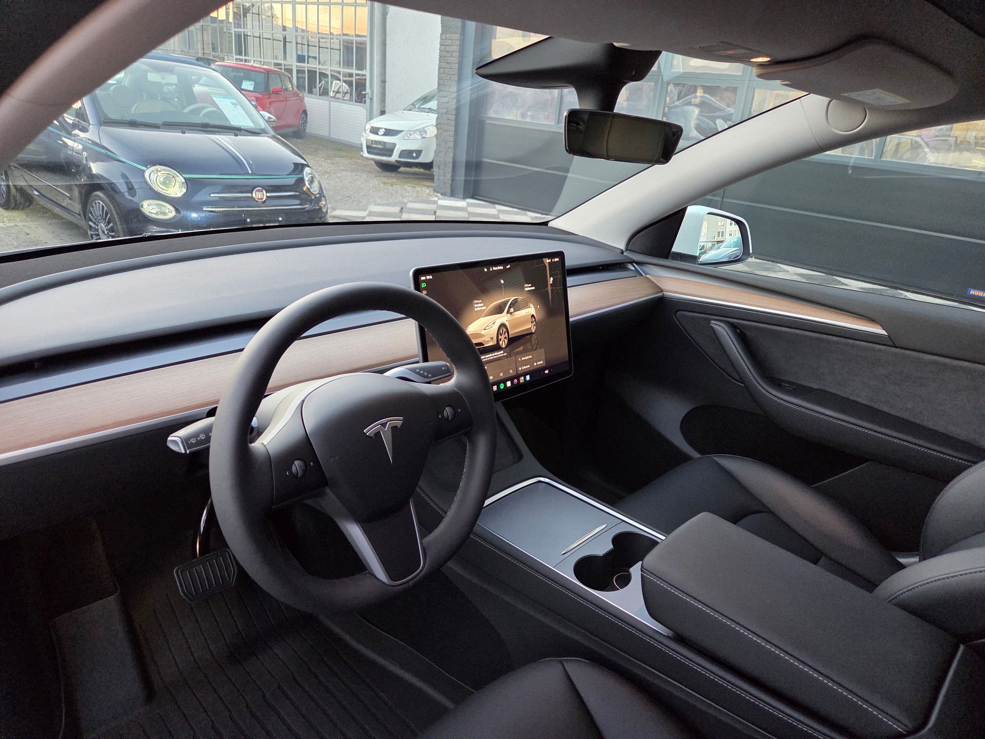 TESLA Model Y Long Range-image-12