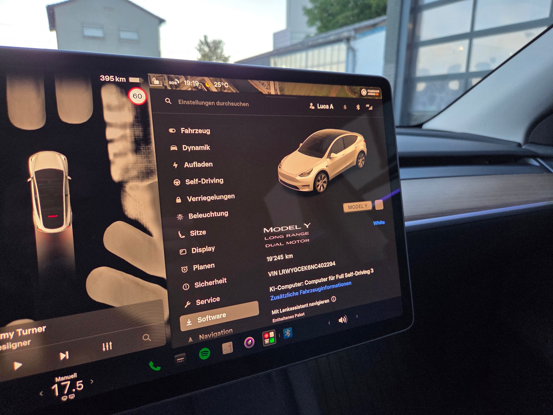 TESLA Model Y Long Range-image-18